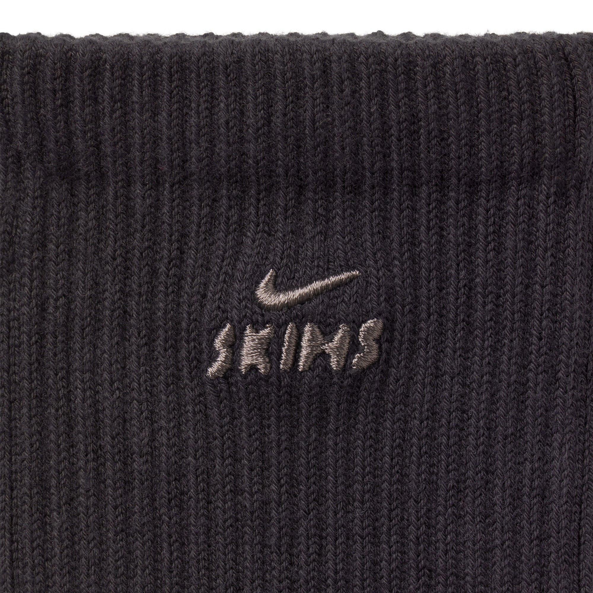 NikeSKIMS ACCESSORIES DRI-FITâ„¢ PILATES GRIP CREW SOCK | OBSIDIAN - Image 6
