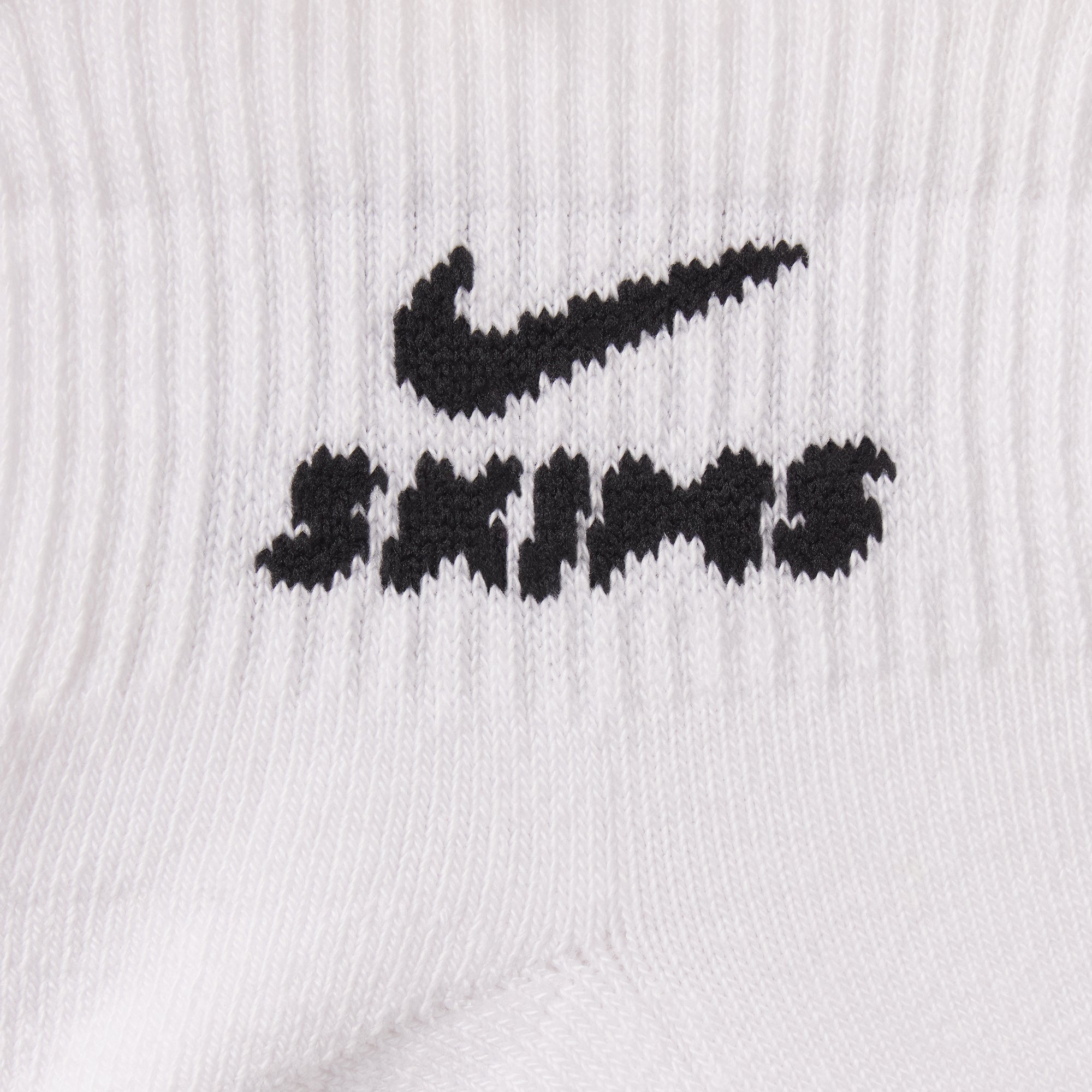 NikeSKIMS ACCESSORIES DRI-FITâ„¢ QUARTER CREW SOCK 3-PACK | SNOW - Image 5