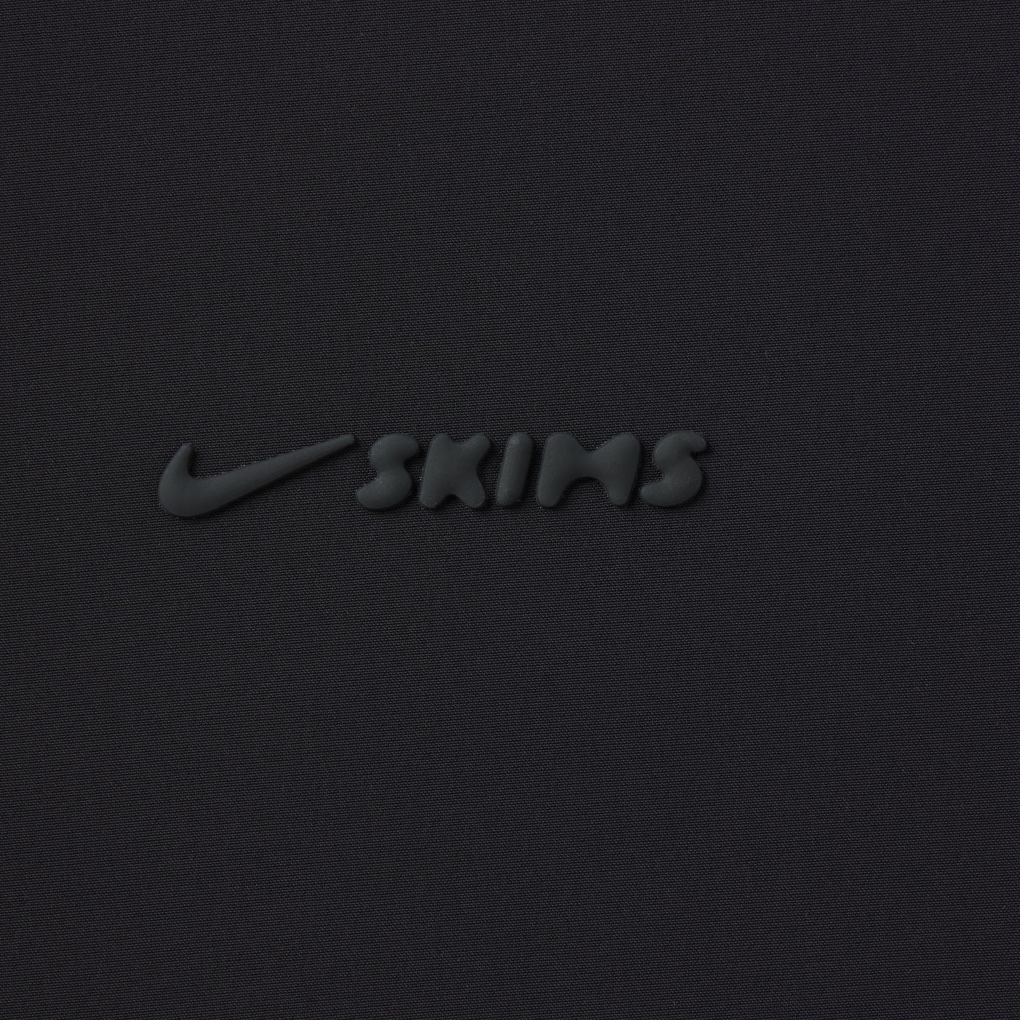 NikeSKIMS WOVEN NYLON 5 TRACK SHORT | OBSIDIAN - Image 6