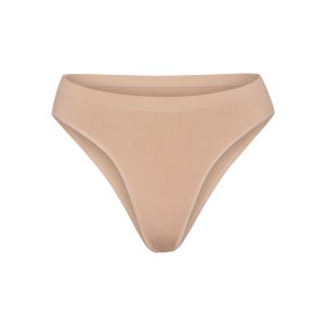SOFT SMOOTHING SEAMLESS BRIEF | CLAY