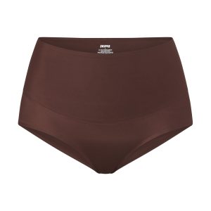 SMOOTHING INTIMATES HIGH-WAISTED BRIEF | COCOA