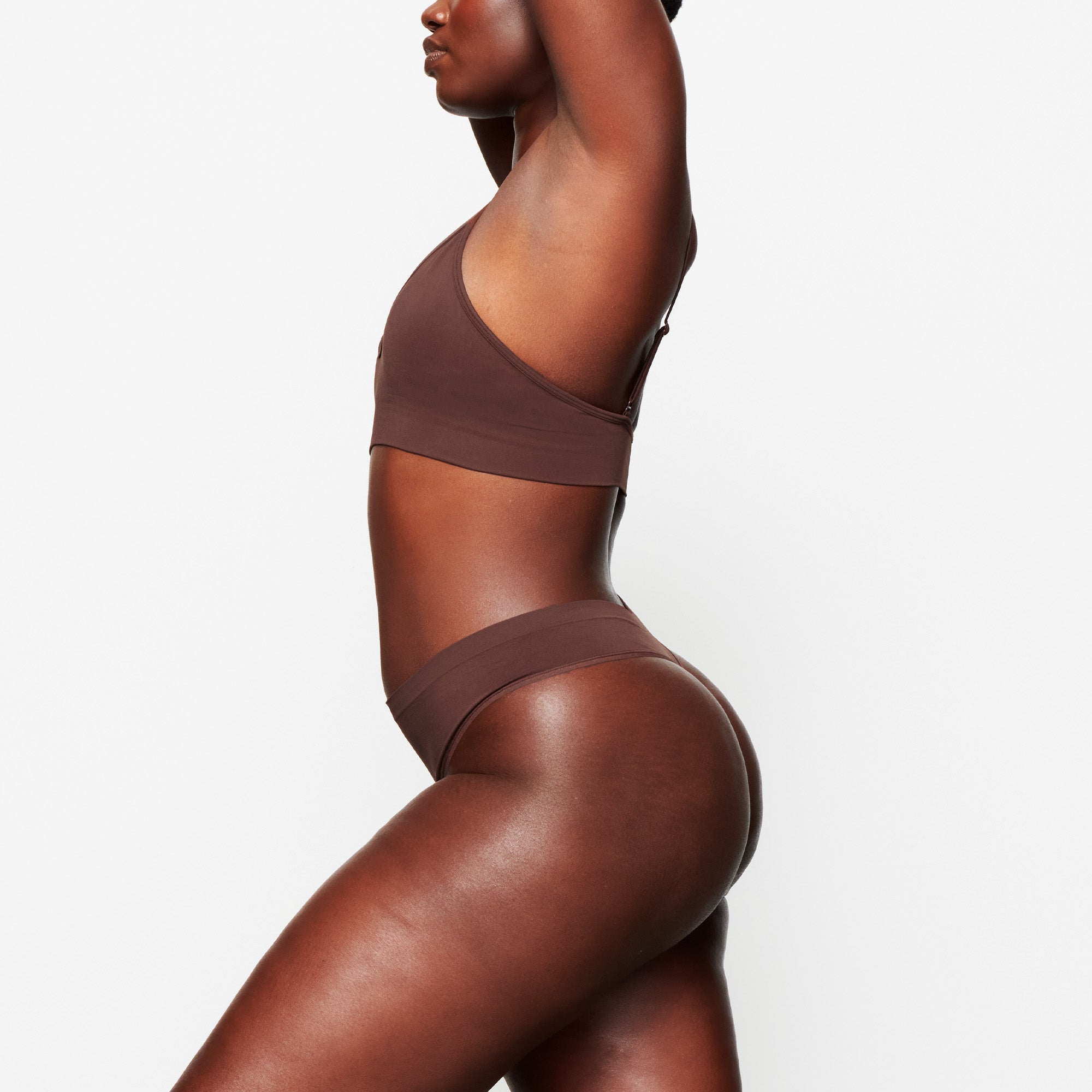 SOFT SMOOTHING SEAMLESS THONG | COCOA - Image 3