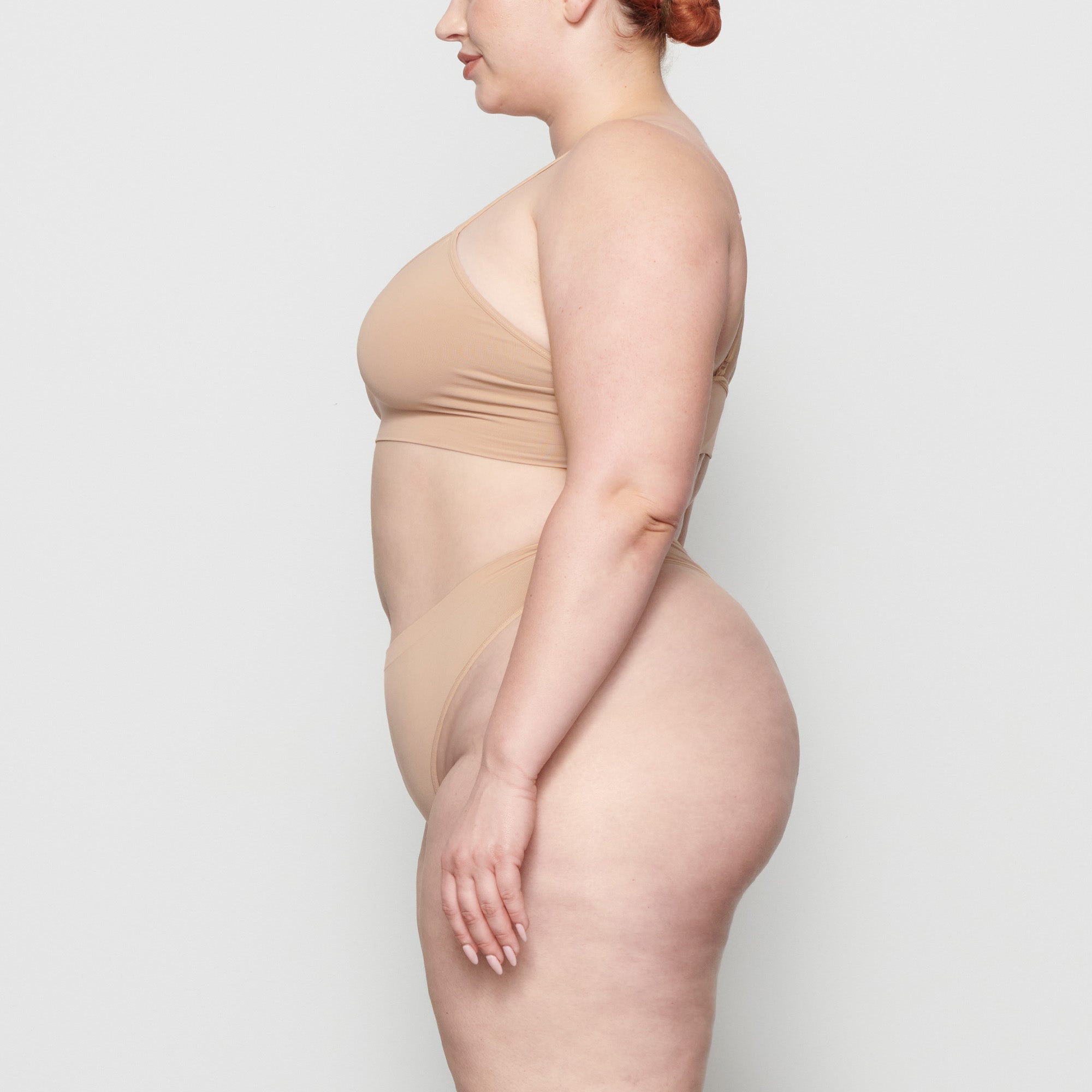 SOFT SMOOTHING SEAMLESS THONG | CLAY - Image 3
