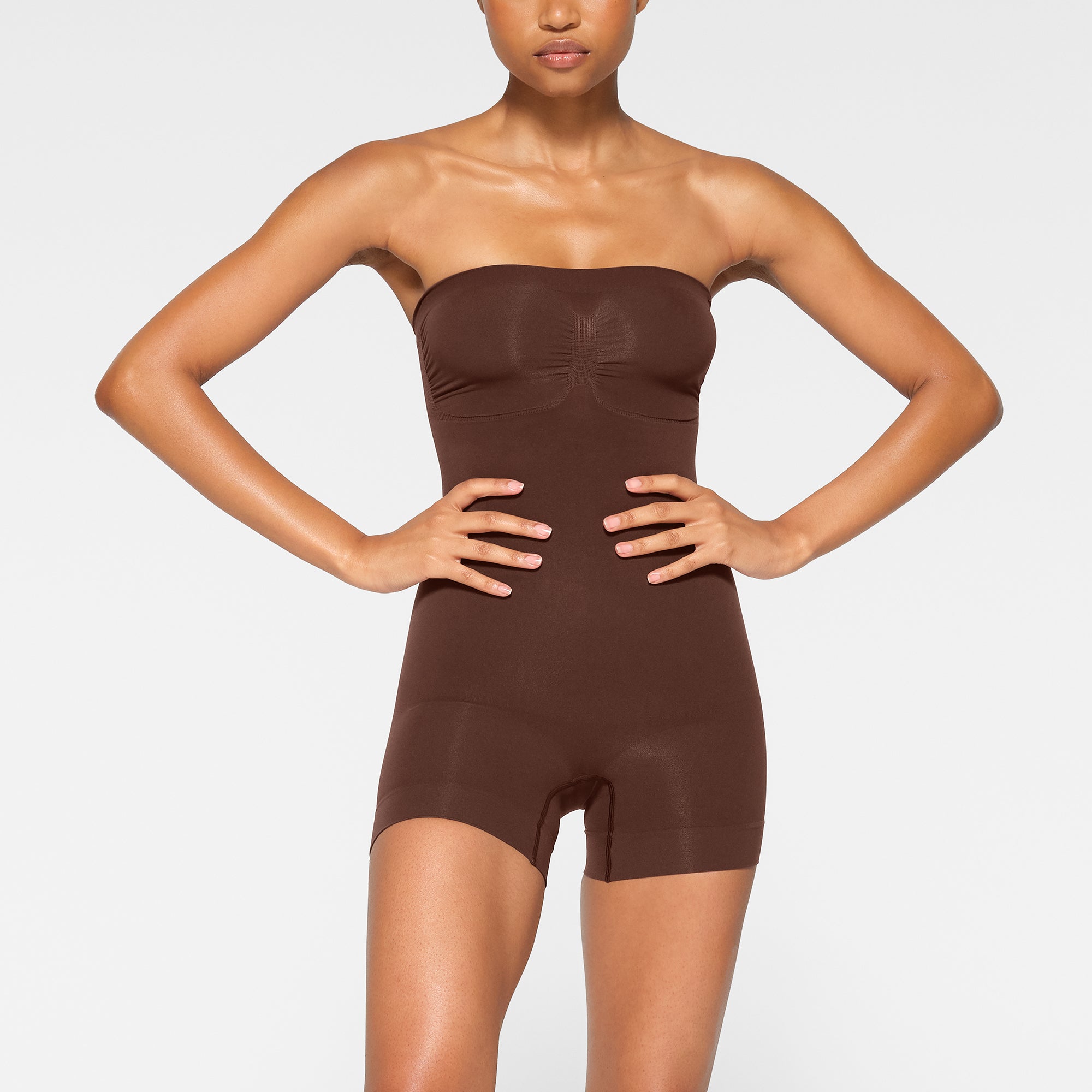SEAMLESS SCULPT STRAPLESS SHORTIE BODYSUIT | COCOA - Image 3