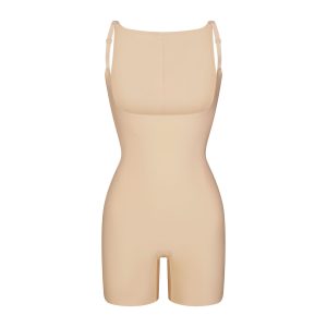 SKIMS BODY CORE SCULPT BACK SMOOTHING OPEN BUST MID THIGH BODYSUIT | SAND