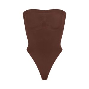 SEAMLESS SCULPT STRAPLESS THONG BODYSUIT | COCOA