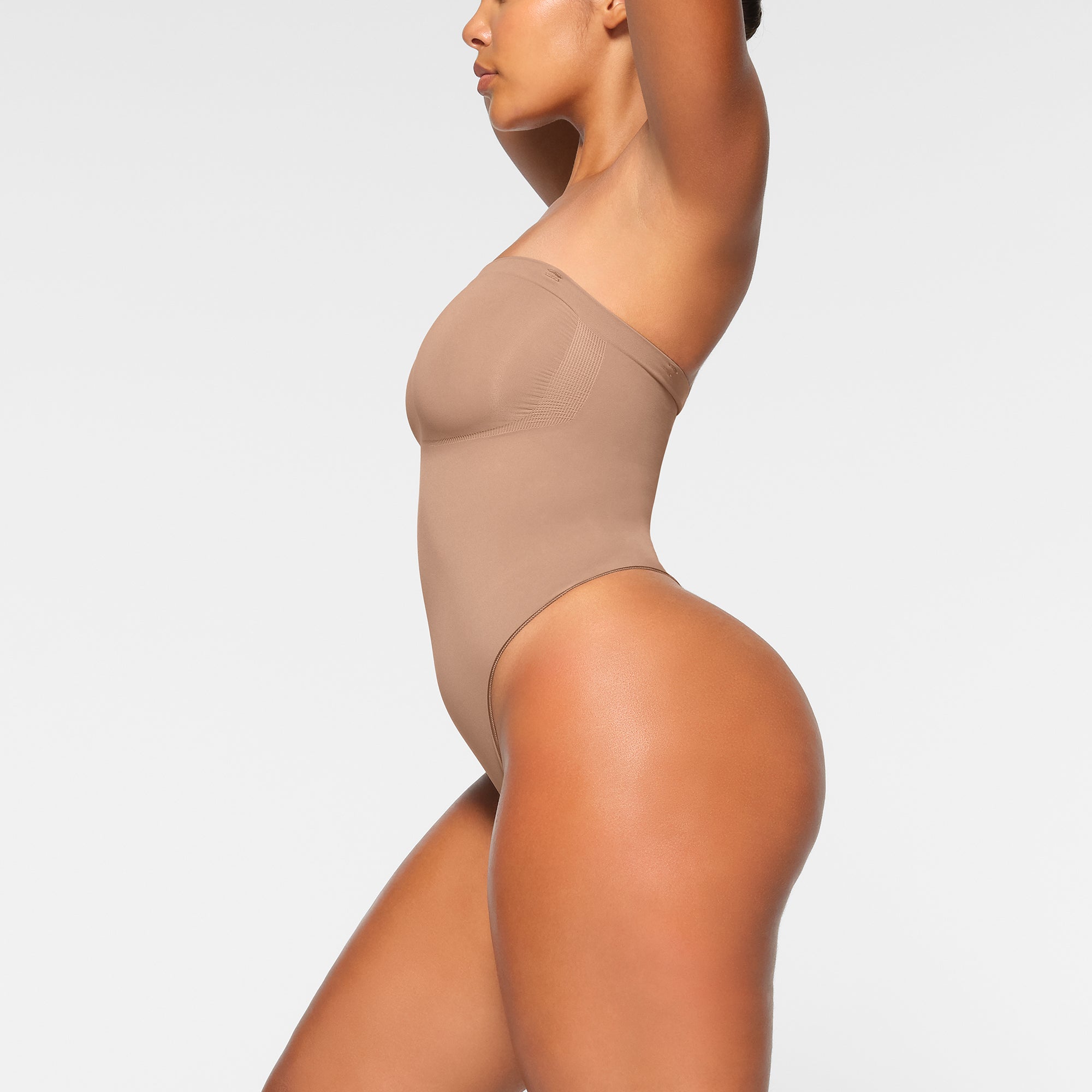 SEAMLESS SCULPT STRAPLESS THONG BODYSUIT | SIENNA - Image 3