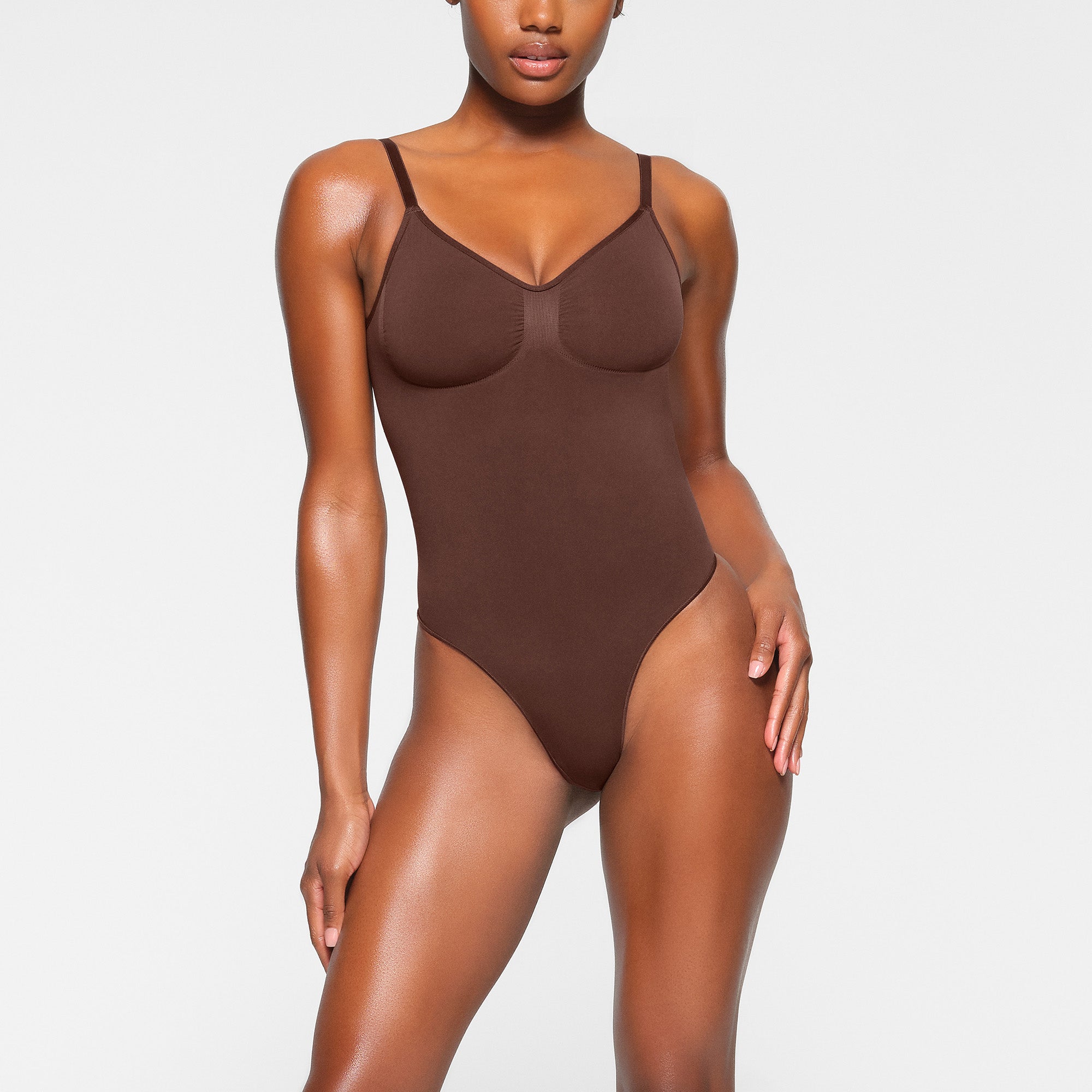 SEAMLESS SCULPT LOW BACK THONG BODYSUIT | COCOA - Image 3