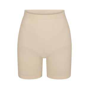 SEAMLESS SCULPT MID THIGH SHORT | SAND