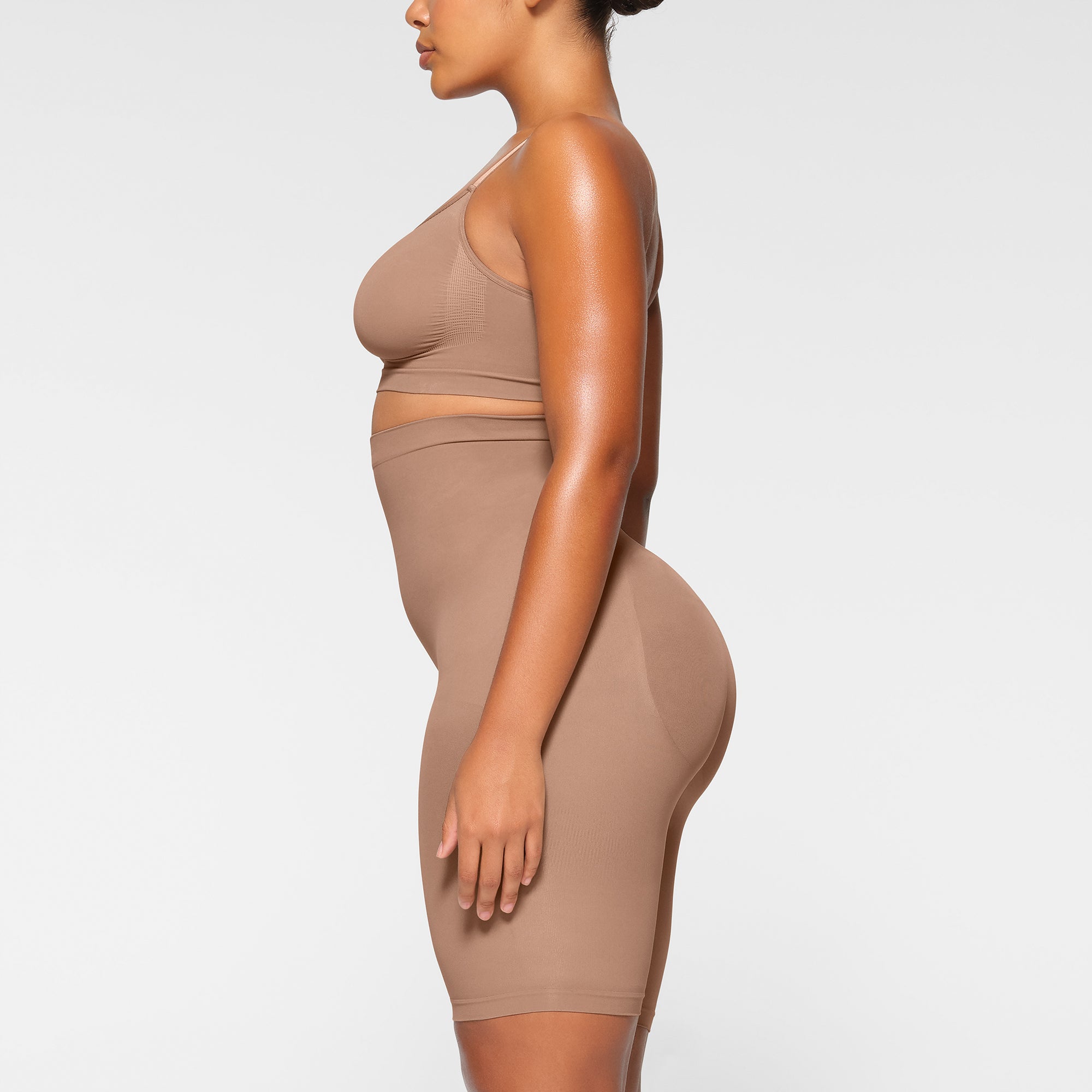 SEAMLESS SCULPT HIGH-WAISTED ABOVE THE KNEE SHORT | SIENNA - Image 3