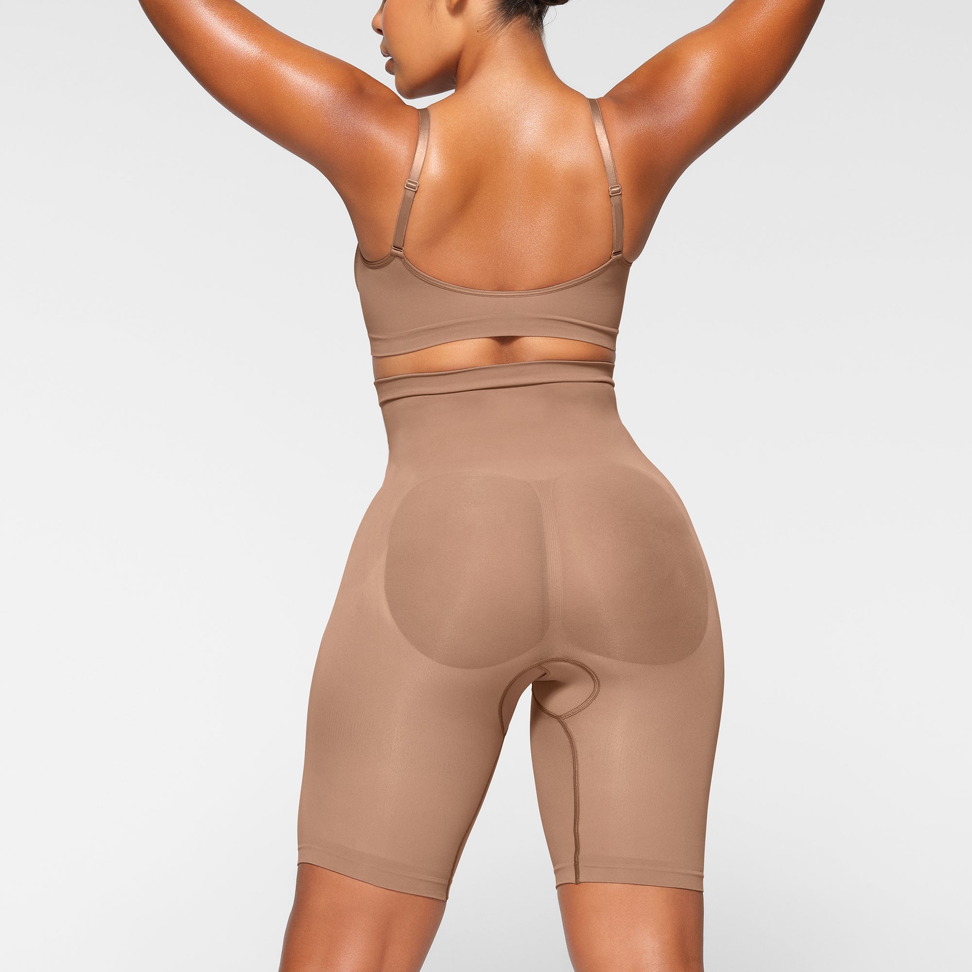 SEAMLESS SCULPT HIGH-WAISTED ABOVE THE KNEE SHORT | SIENNA - Image 4