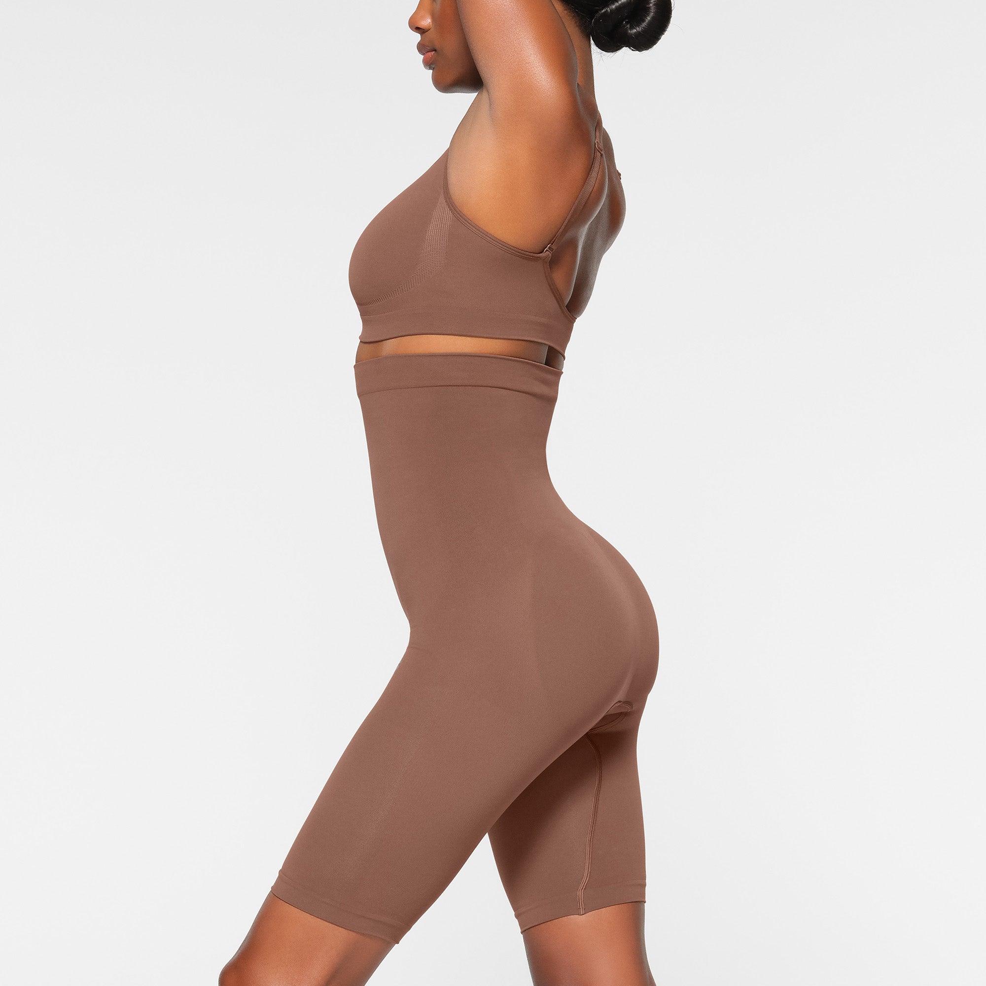 SEAMLESS SCULPT HIGH-WAISTED ABOVE THE KNEE SHORT | JASPER - Image 3