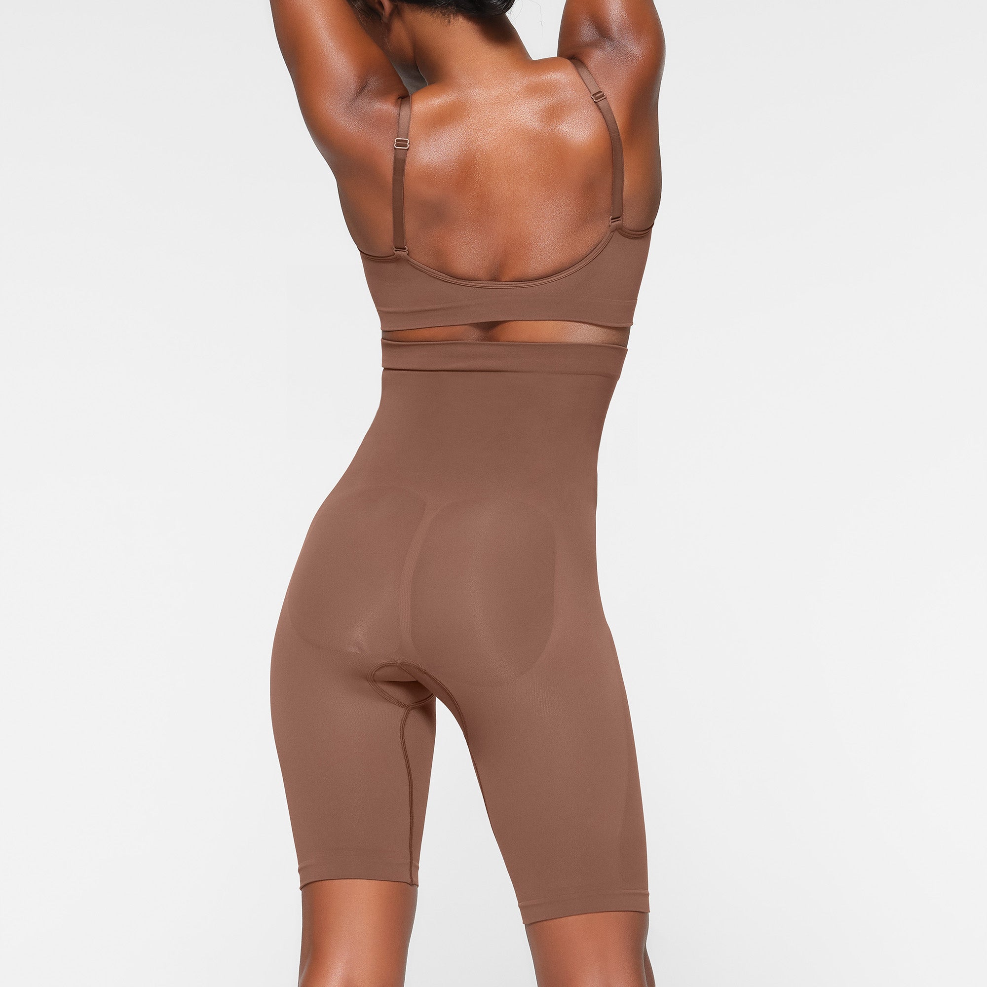 SEAMLESS SCULPT HIGH-WAISTED ABOVE THE KNEE SHORT | JASPER - Image 4