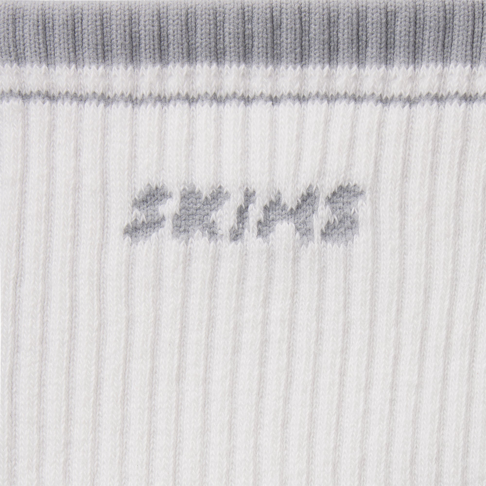 SKIMS SOCKS RIBBED QUARTER CREW LOGO SOCK | SNOW AND LIGHT HEATHER GREY - Image 4