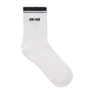 SKIMS SOCKS RIBBED QUARTER CREW LOGO SOCK | SNOW AND ONYX