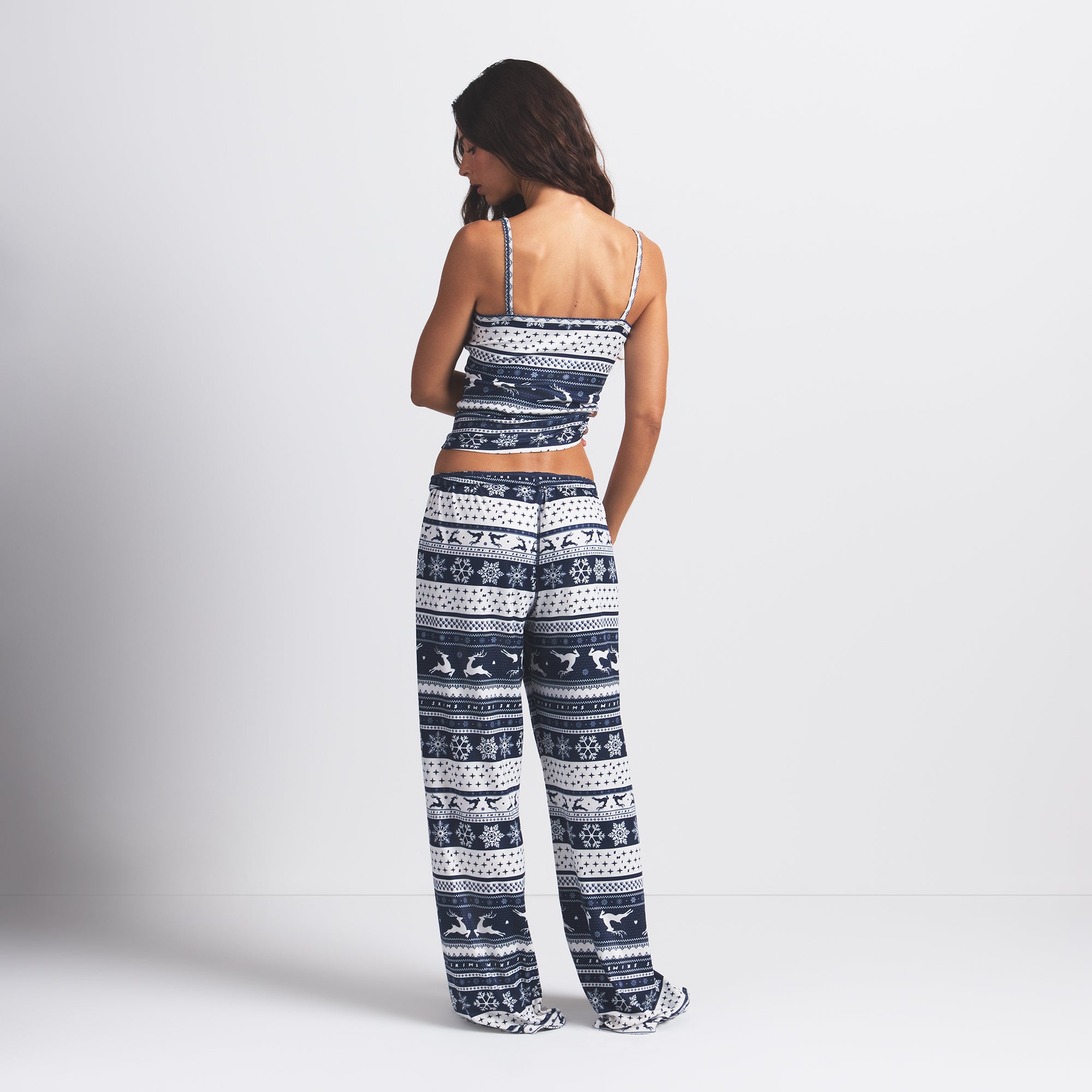 LOGO PLUSH POINTELLE CAMI | NAVY DEER FAIR ISLE - Image 5