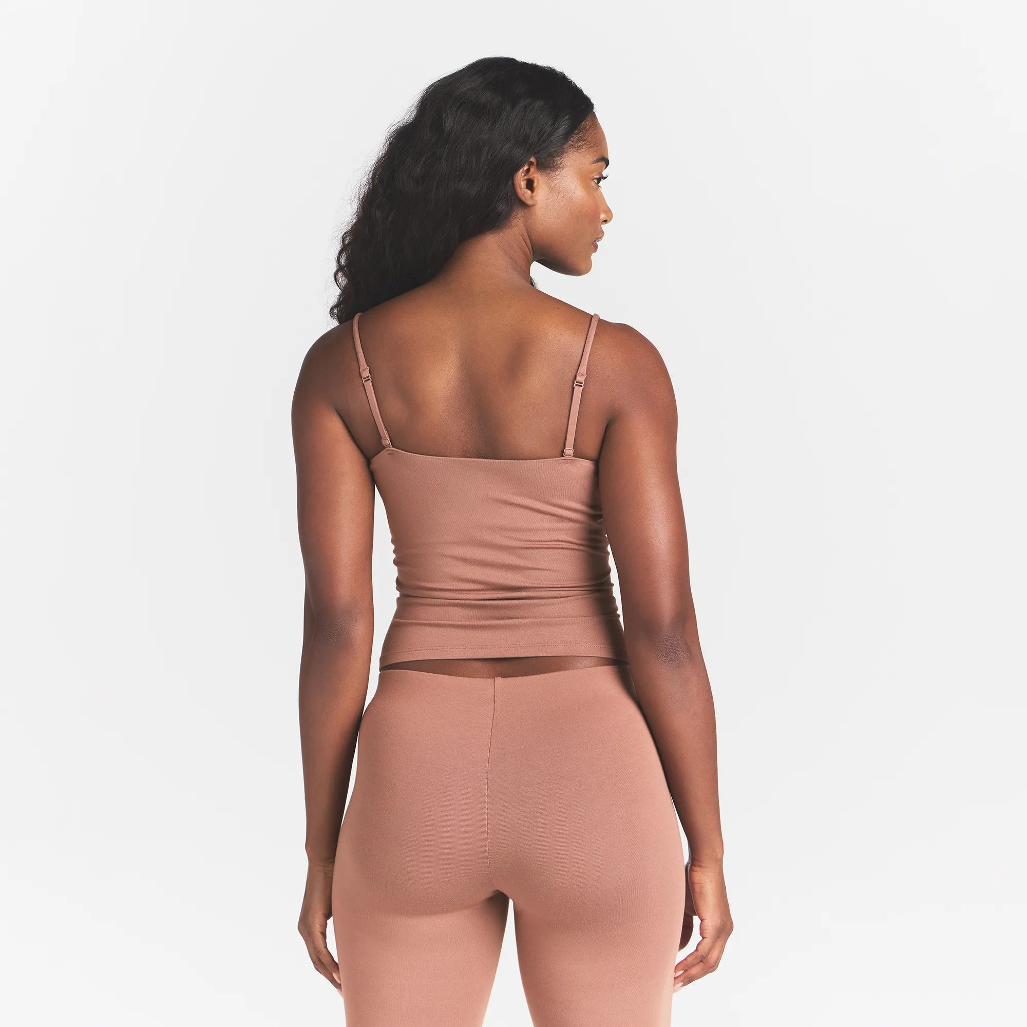 SMOOTH LAYERS SCOOP NECK CAMI | NUTMEG - Image 4