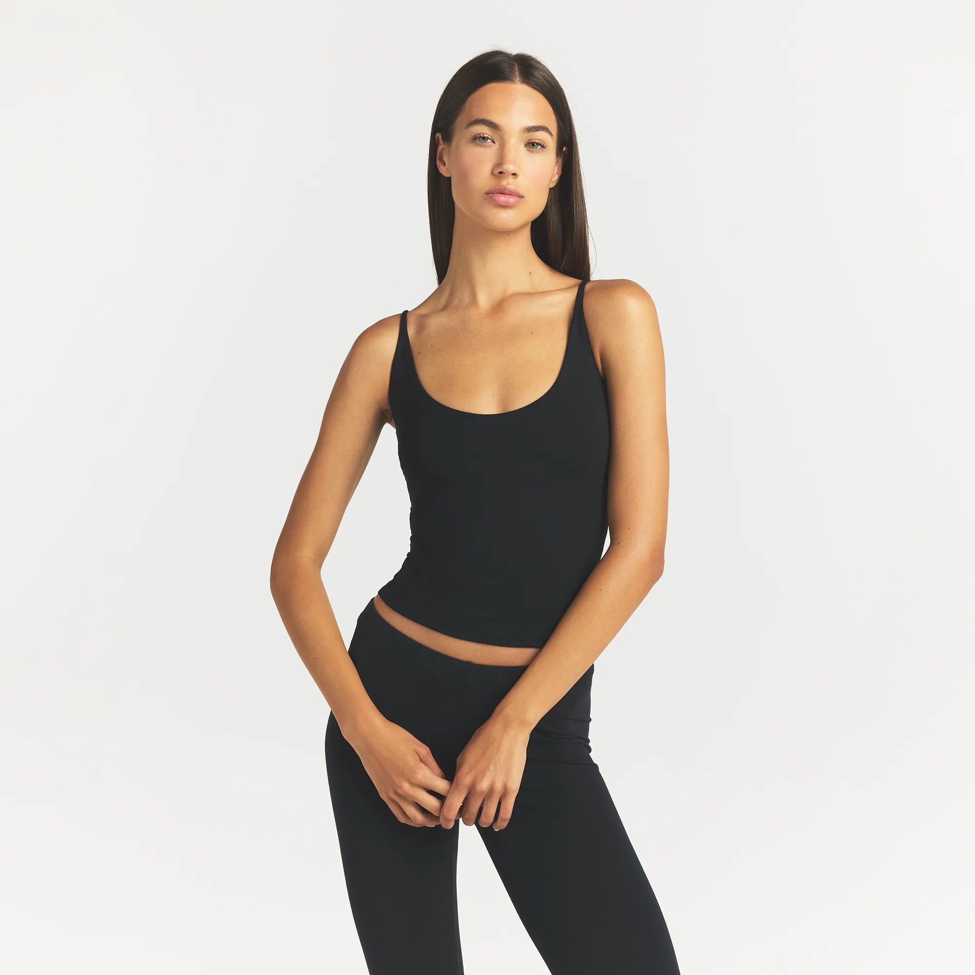 SMOOTH LAYERS SCOOP NECK CAMI | OBSIDIAN - Image 3