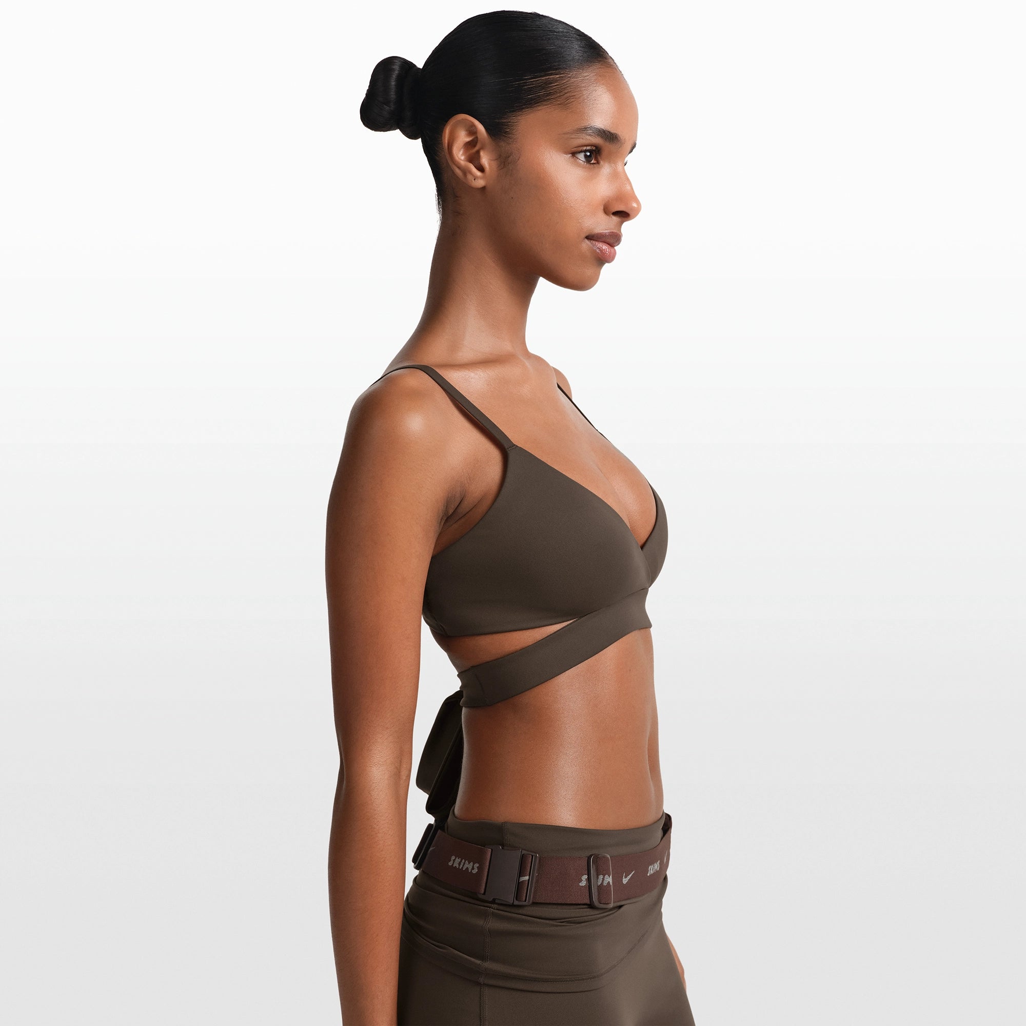NikeSKIMS MATTE WRAP FRONT BRA | DARK SEPIA - Image 5