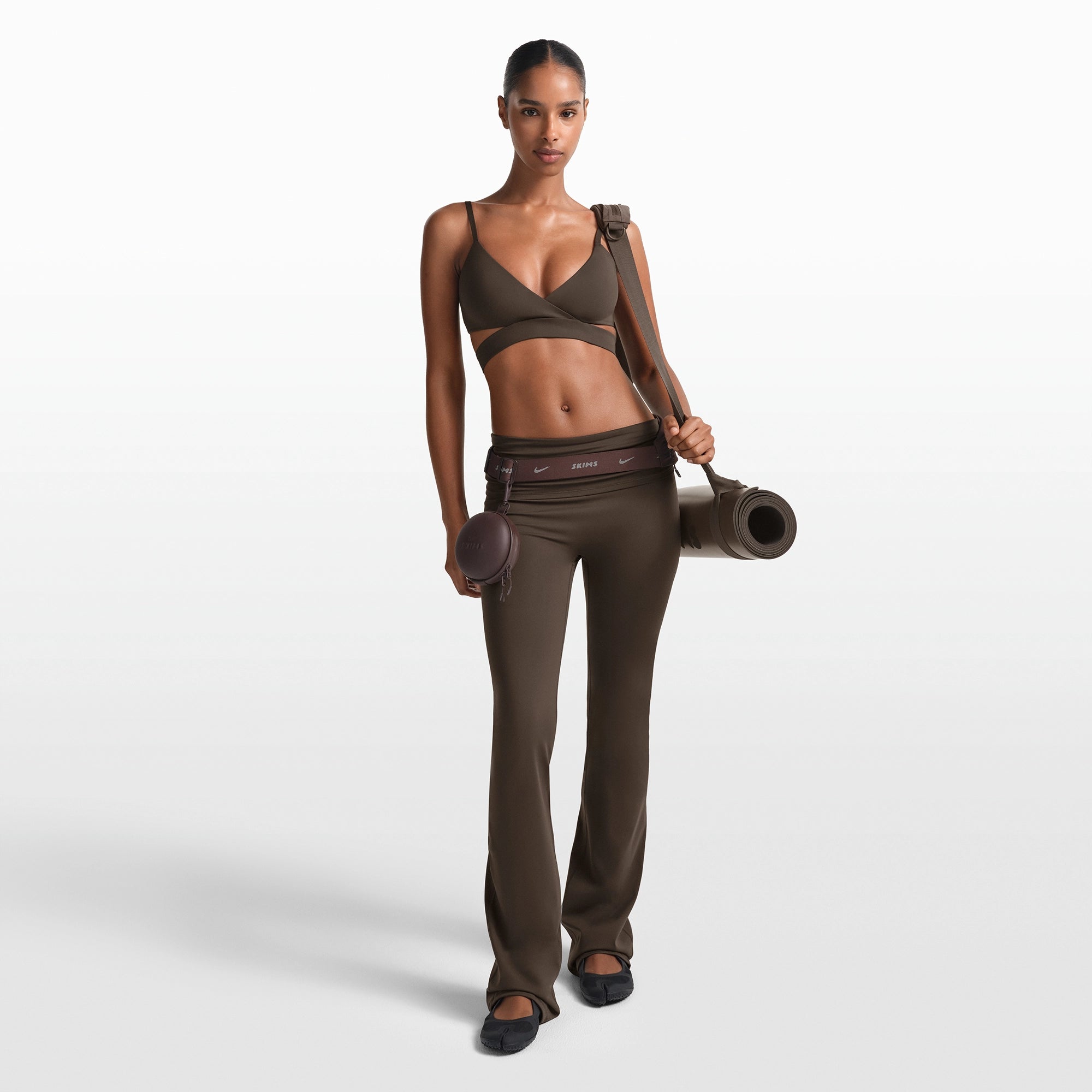 NikeSKIMS MATTE WRAP FRONT BRA | DARK SEPIA - Image 2