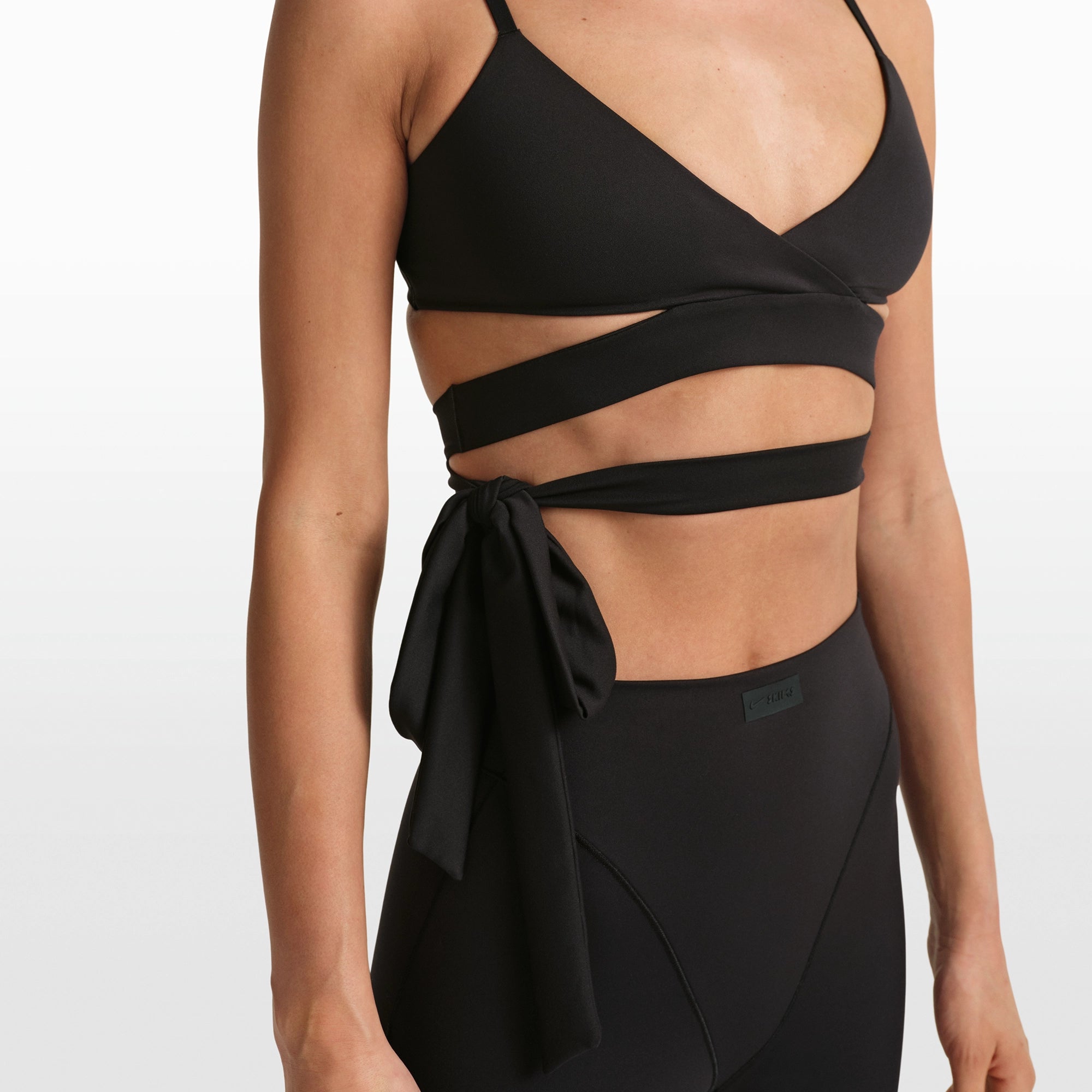NikeSKIMS MATTE WRAP FRONT BRA | OBSIDIAN - Image 4