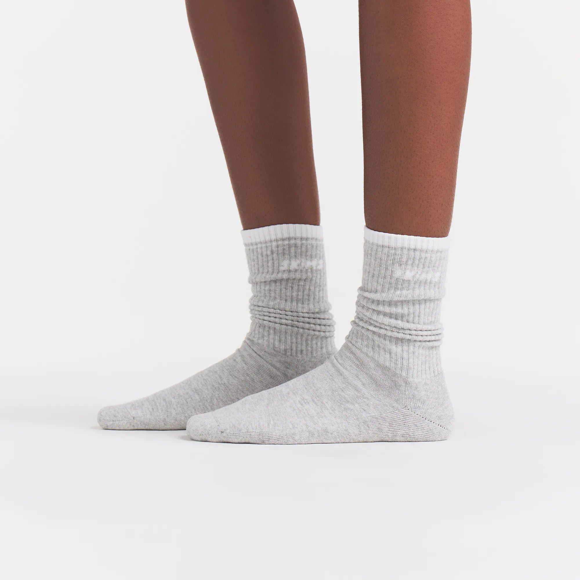 SKIMS SOCKS RIBBED CREW LOGO SOCK 3-PACK | CURRANT SNOW MULTI - Image 2