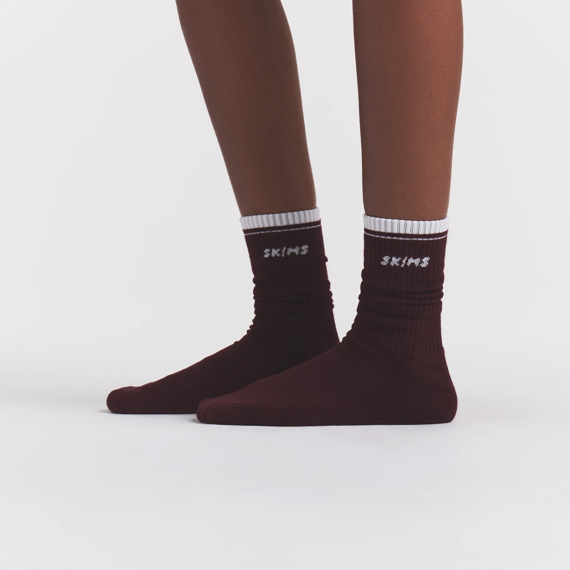 SKIMS SOCKS RIBBED CREW LOGO SOCK 3-PACK | CURRANT SNOW MULTI - Image 3