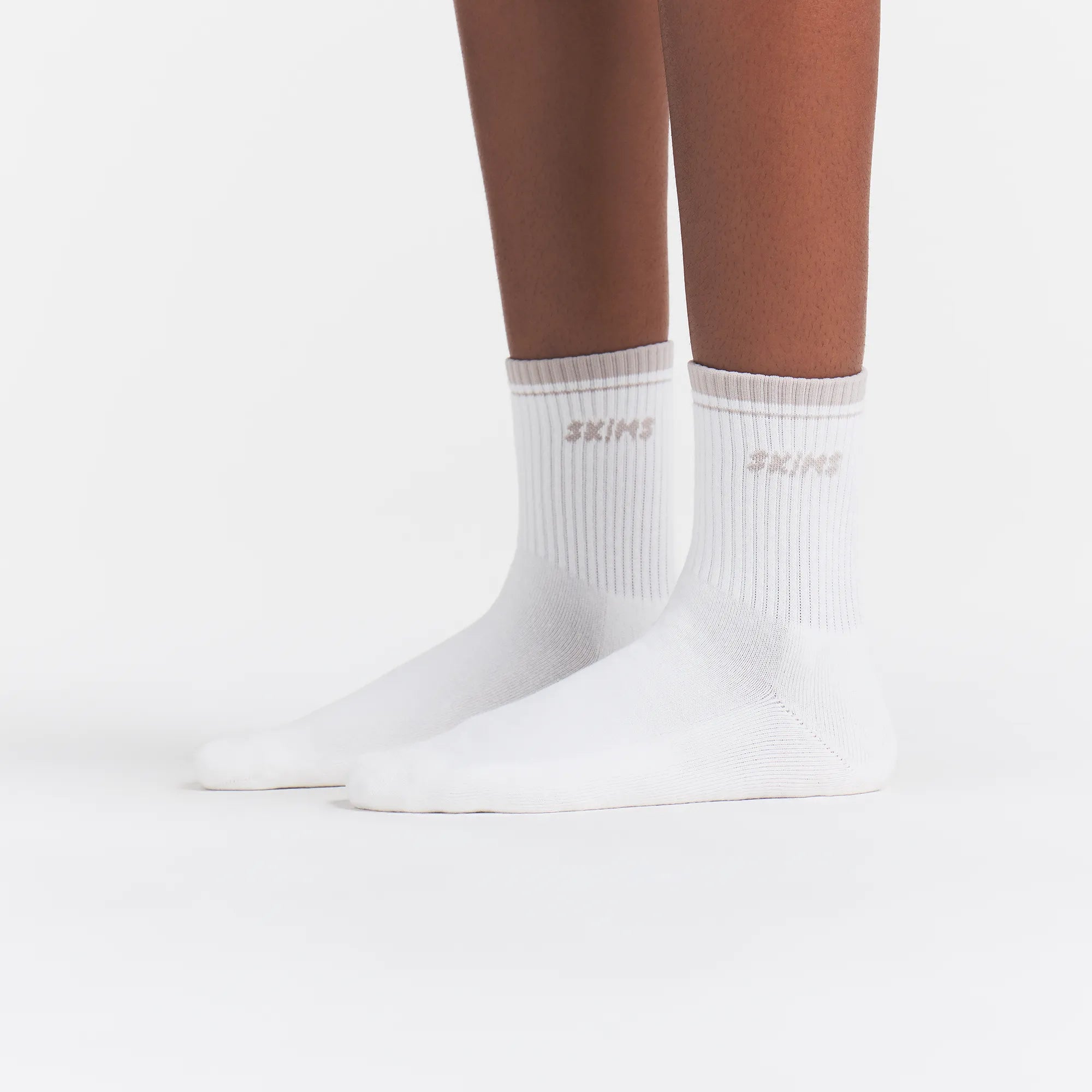 SKIMS SOCKS RIBBED QUARTER CREW LOGO SOCK 3-PACK | STONE MULTI - Image 3