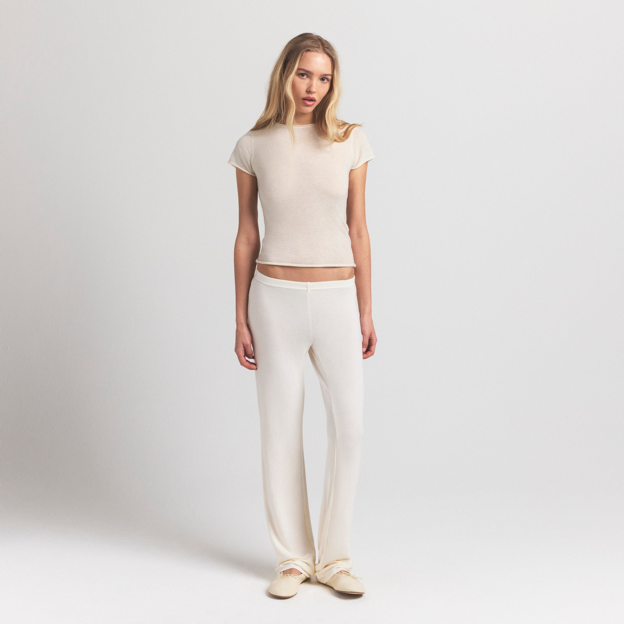 FEATHERWEIGHT CASHMERE TEE | EGRET - Image 2