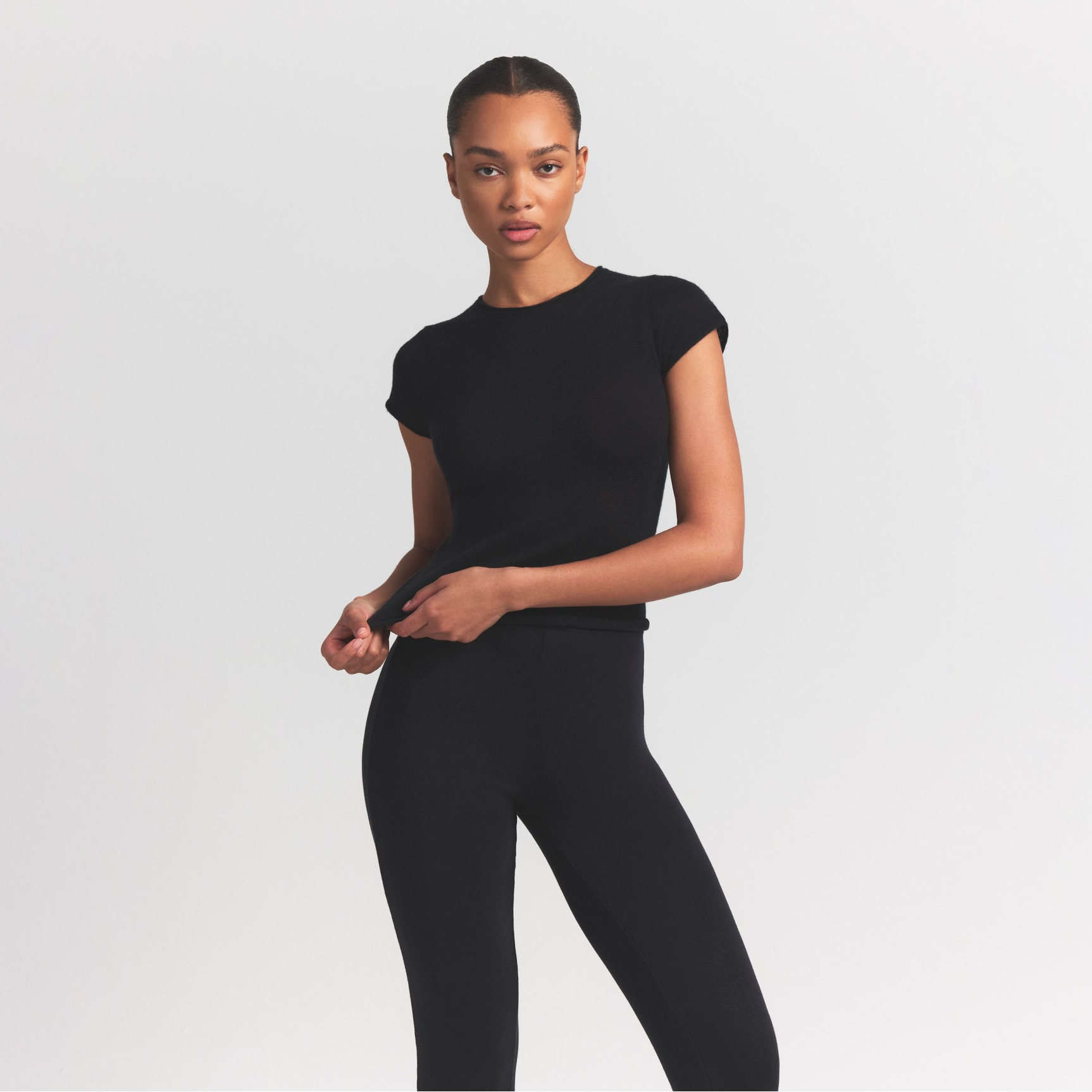 FEATHERWEIGHT CASHMERE TEE | ONYX - Image 3