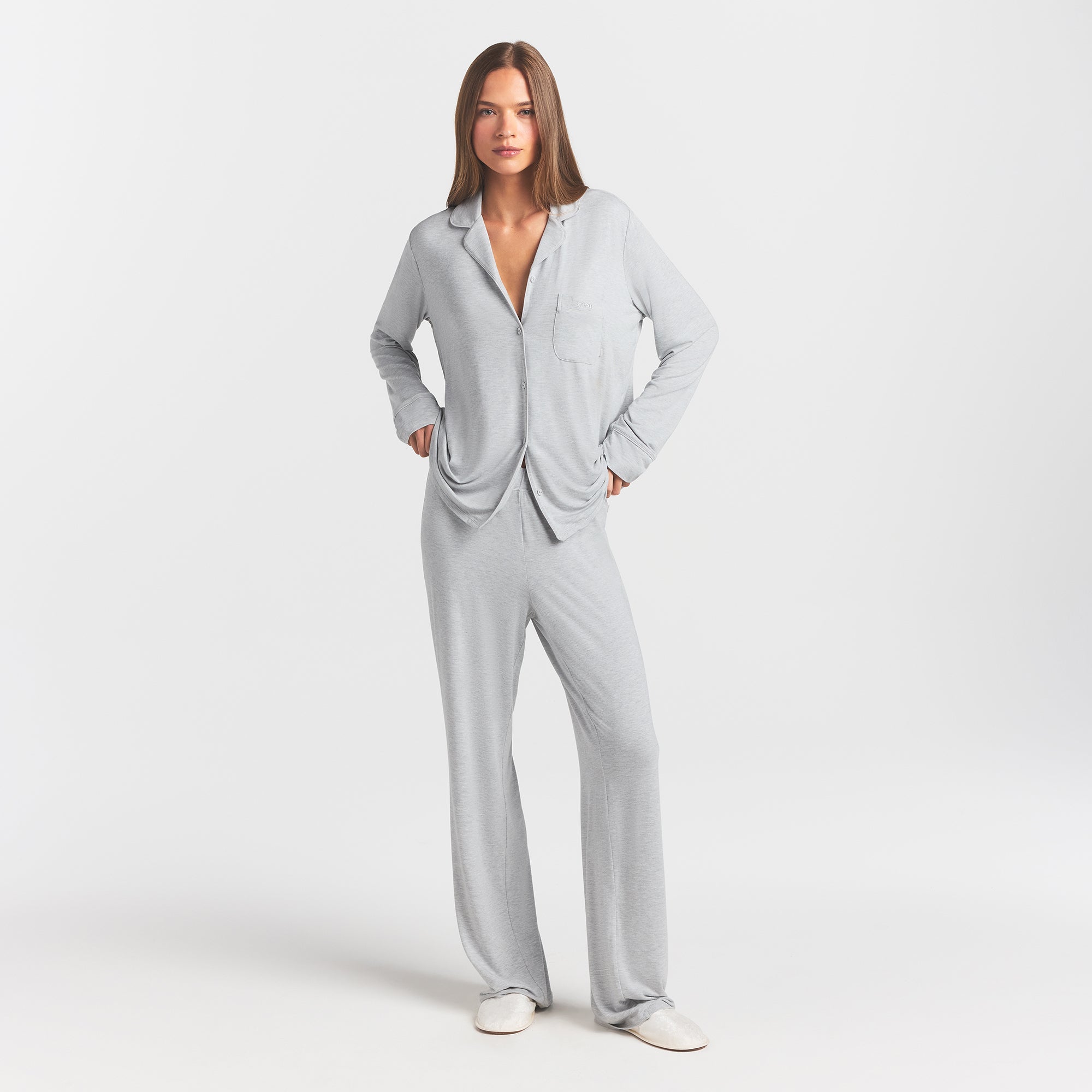 SKIMS SLEEP LONG SLEEVE BUTTON UP SET | LIGHT HEATHER GREY - Image 2