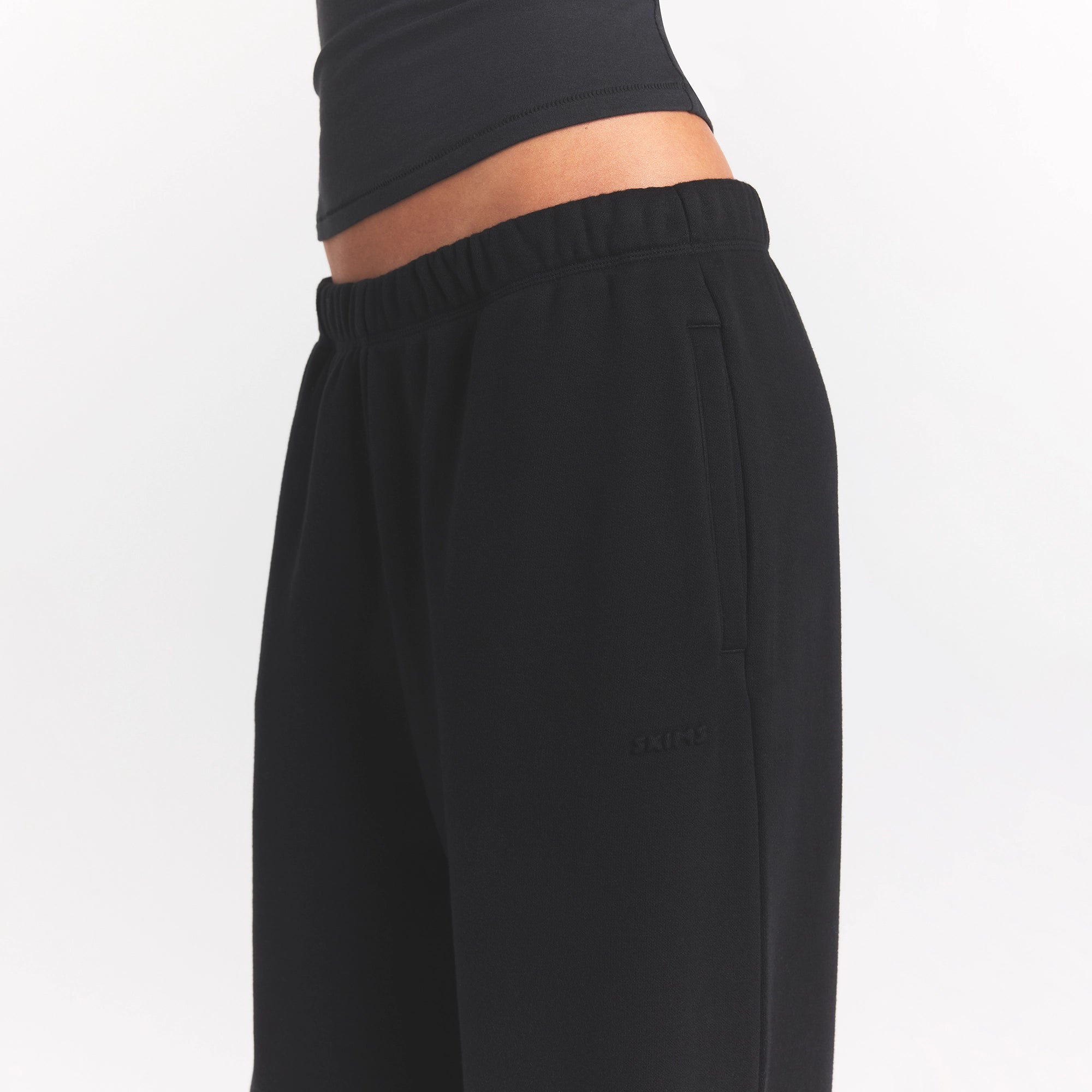 COTTON FLEECE CLASSIC STRAIGHT LEG PANT | ONYX - Image 5