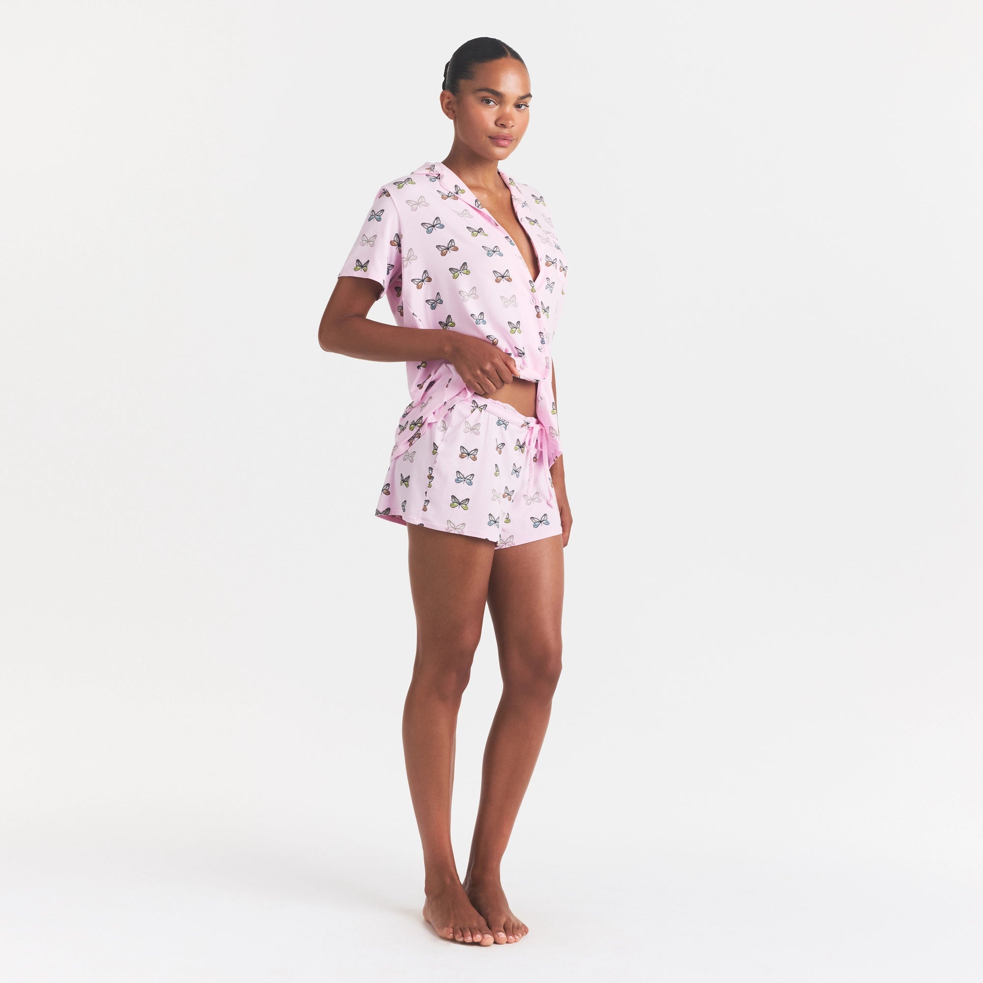SKIMS SLEEP SHORT SLEEVE BUTTON UP SET | PEONY BUTTERFLY PRINT - Image 4