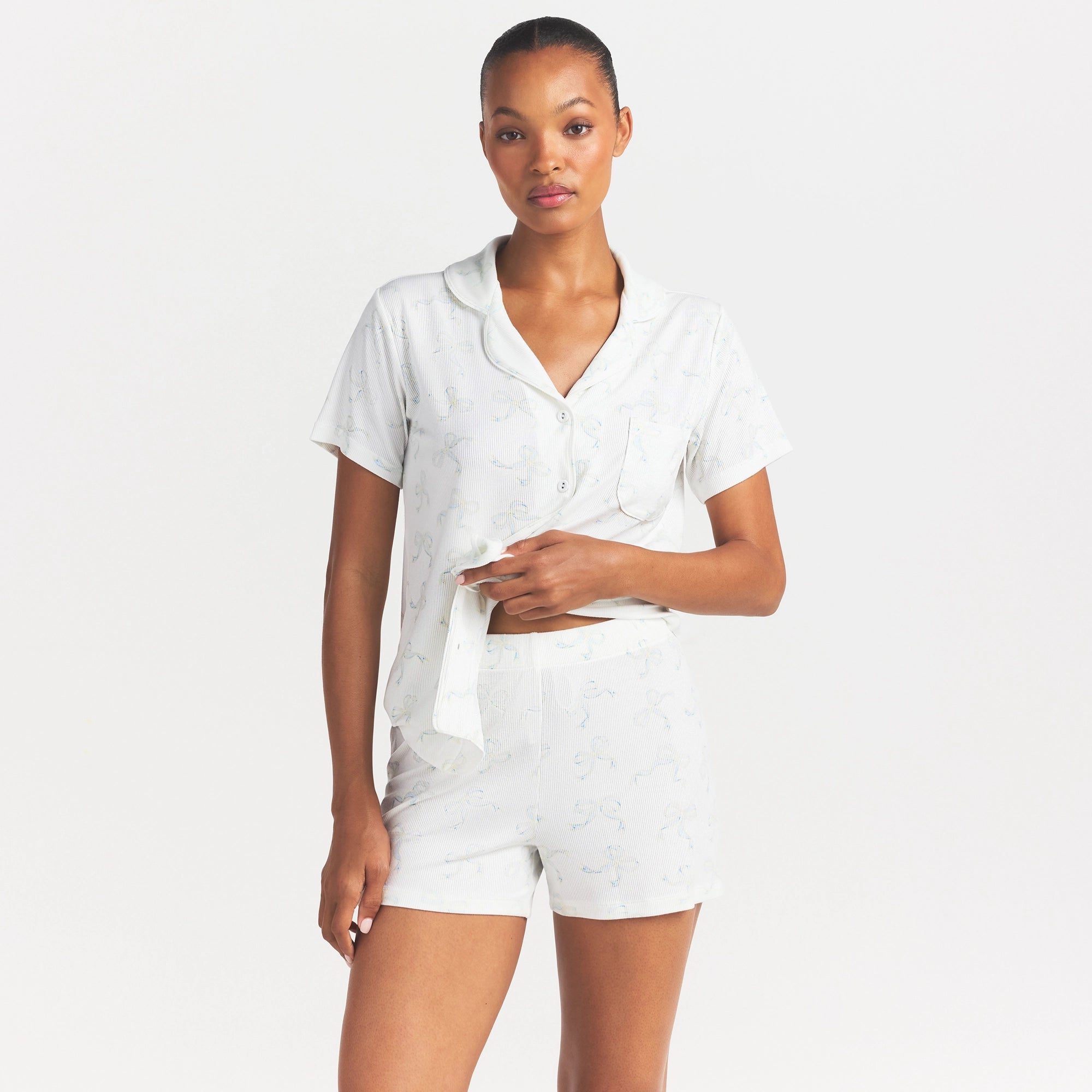 SOFT LOUNGE SHORT SLEEP SET | IVORY PEARL BOWS PRINT - Image 3