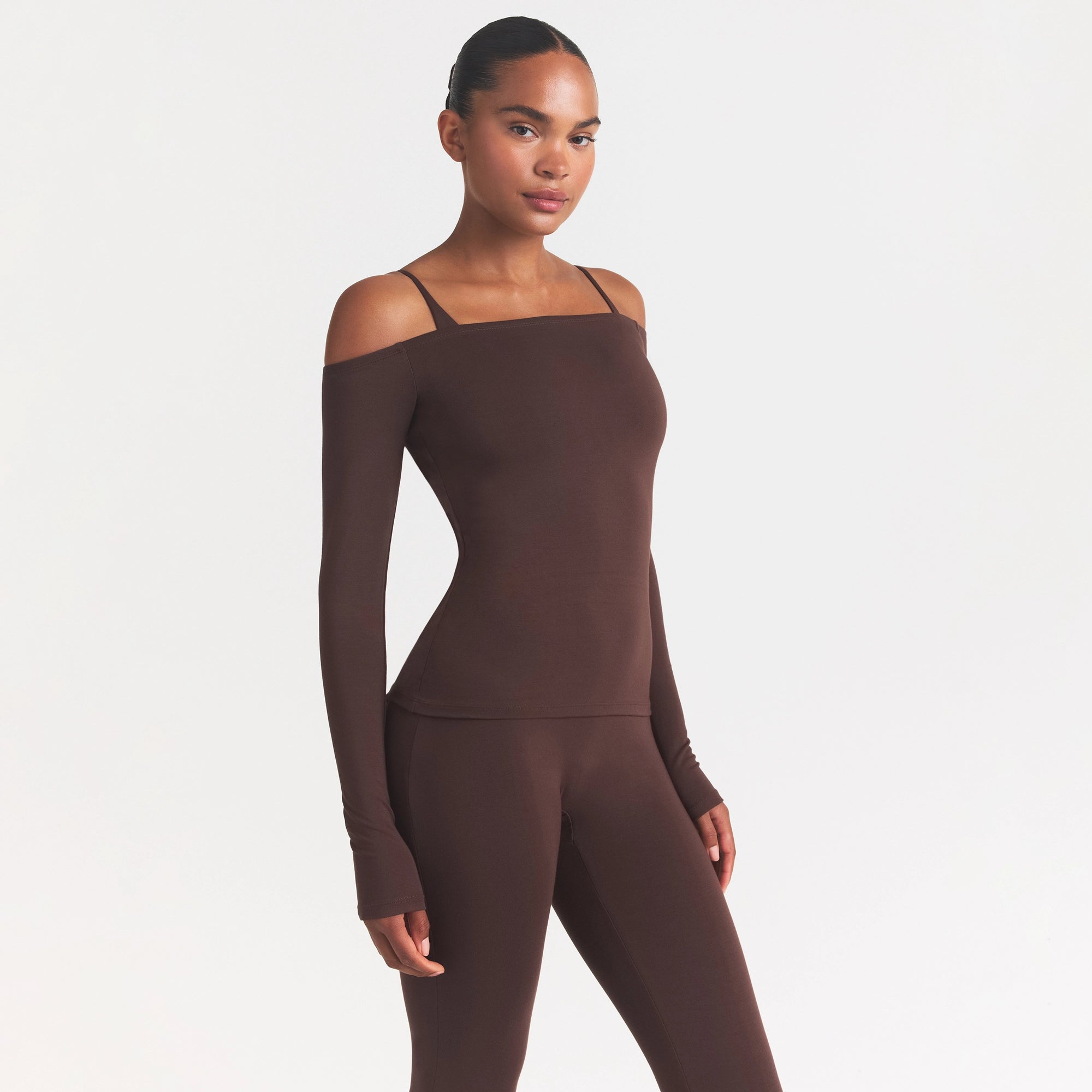 SMOOTH LAYERS OFF THE SHOULDER TOP | COCOA - Image 3