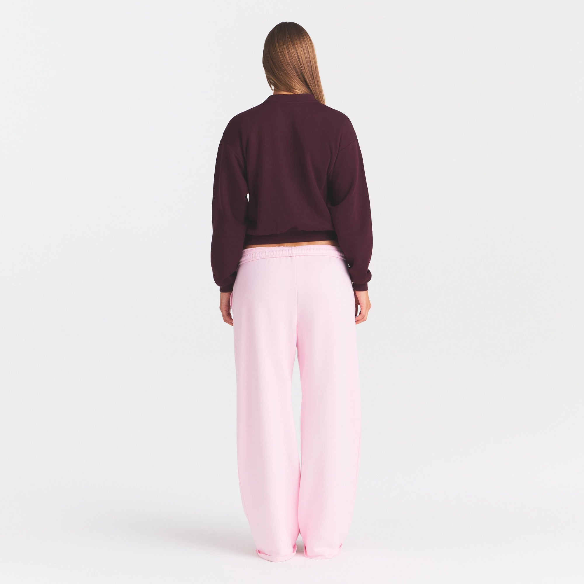 COTTON FLEECE CLASSIC CREWNECK | CURRANT ARCHED SKIMS PLAID - Image 4