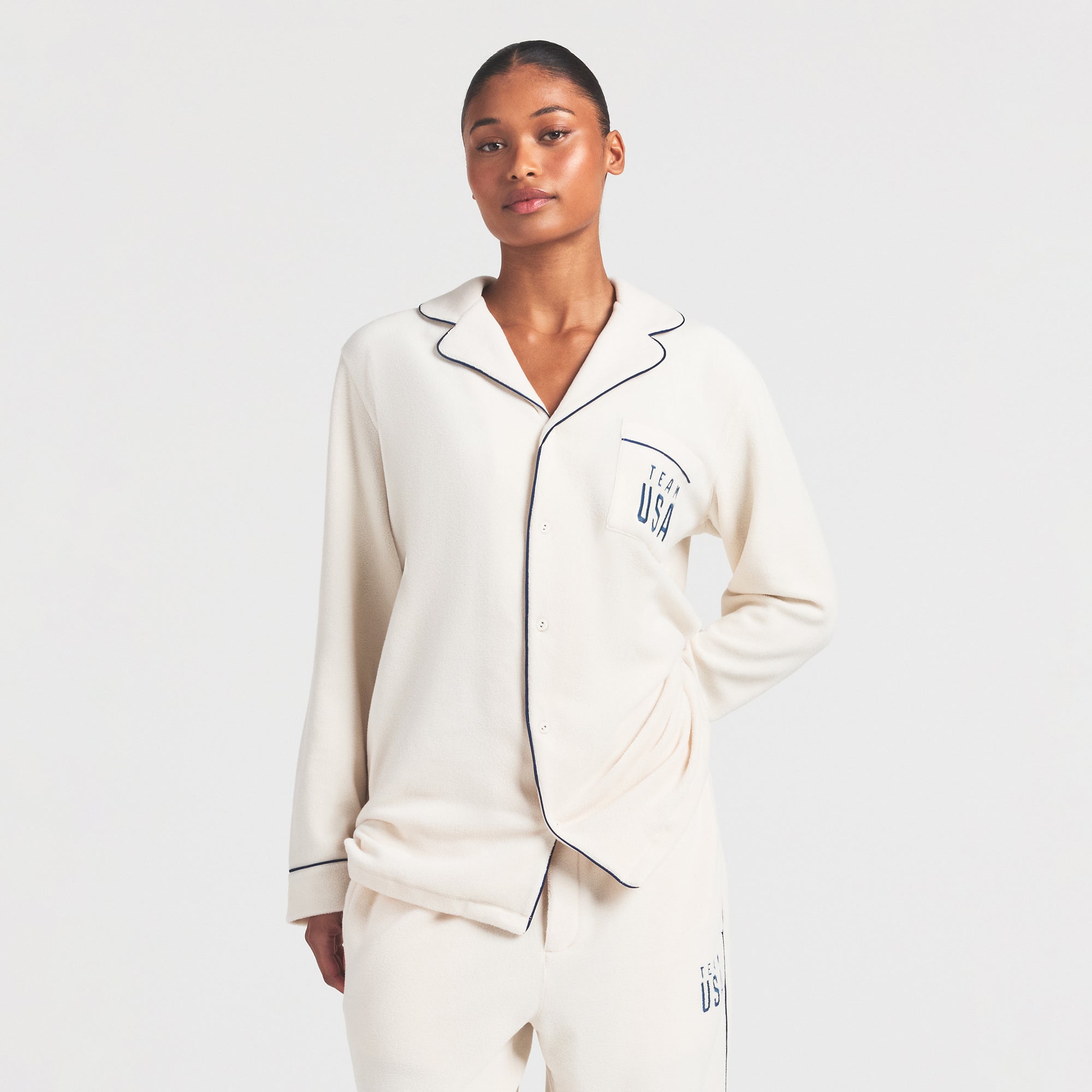 SKIMS FOR TEAM USA FLEECE UNISEX OLYMPIC OVERSIZED SLEEP TOP | ECRU - Image 4