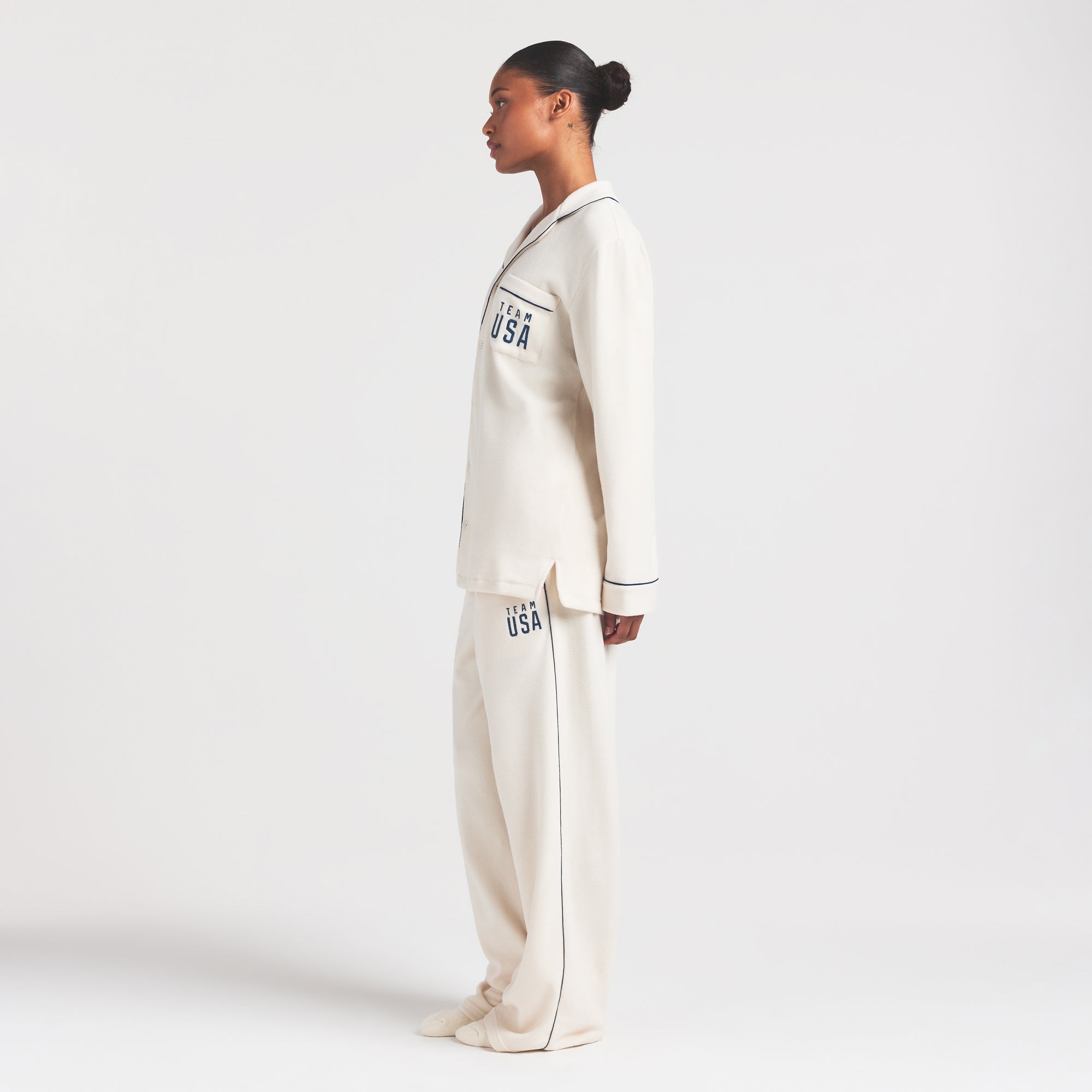 SKIMS FOR TEAM USA FLEECE UNISEX OLYMPIC OVERSIZED SLEEP TOP | ECRU - Image 6