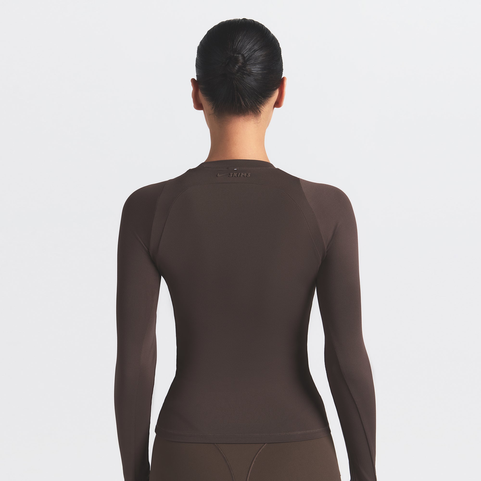 NikeSKIMS AIRY LONG SLEEVE CREW NECK TOP | DARK SEPIA - Image 4
