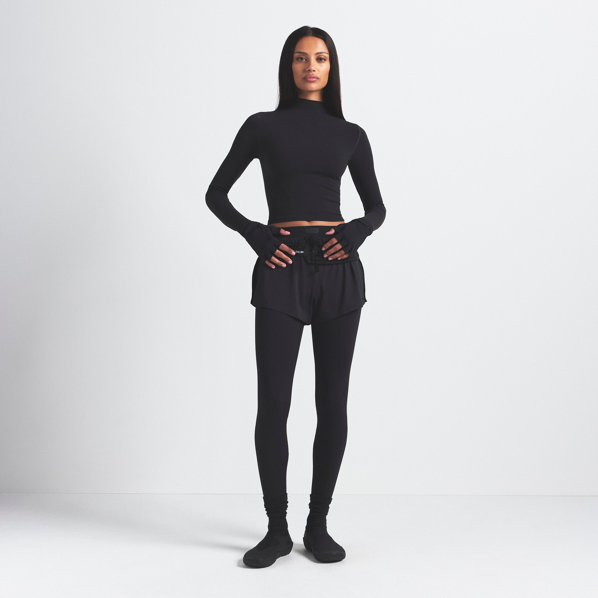 NikeSKIMS VINTAGE SEAMLESS MOCK NECK CROP TOP | OBSIDIAN - Image 4
