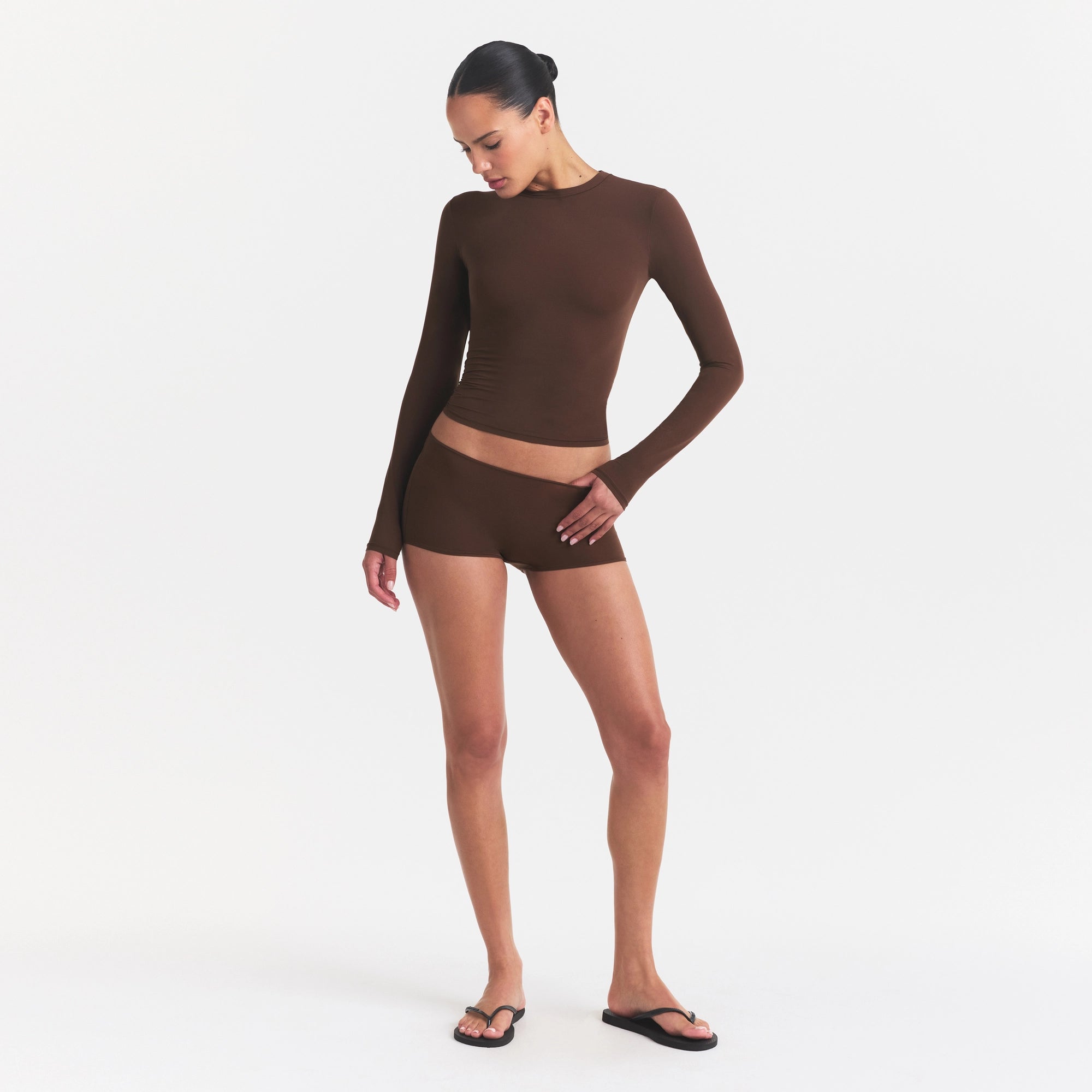 FITS EVERYBODY LONG SLEEVE T-SHIRT | COCOA - Image 2