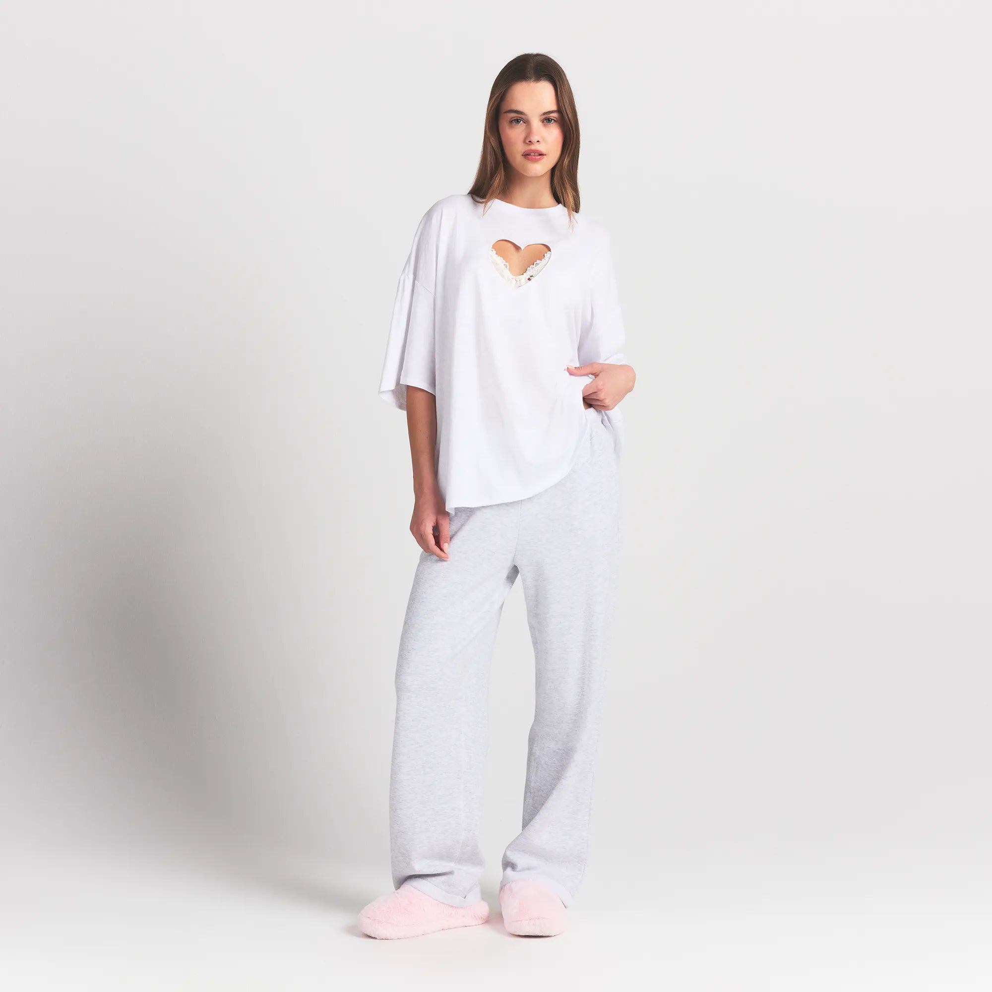 WORN IN JERSEY HEART OVERSIZED T-SHIRT | SNOW - Image 2