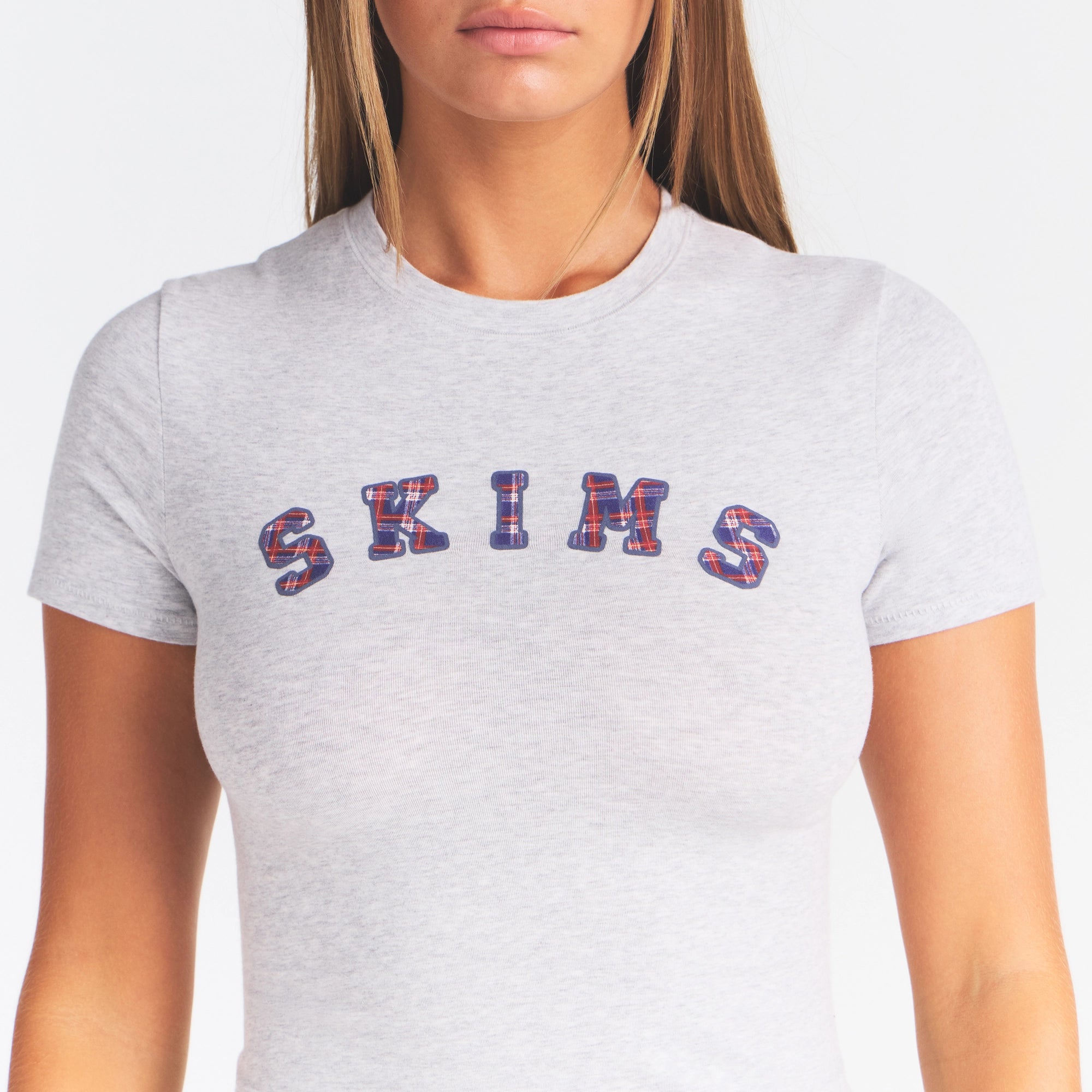COTTON JERSEY LOGO T-SHIRT | LIGHT HEATHER GREY ARCHED SKIMS PLAID - Image 3