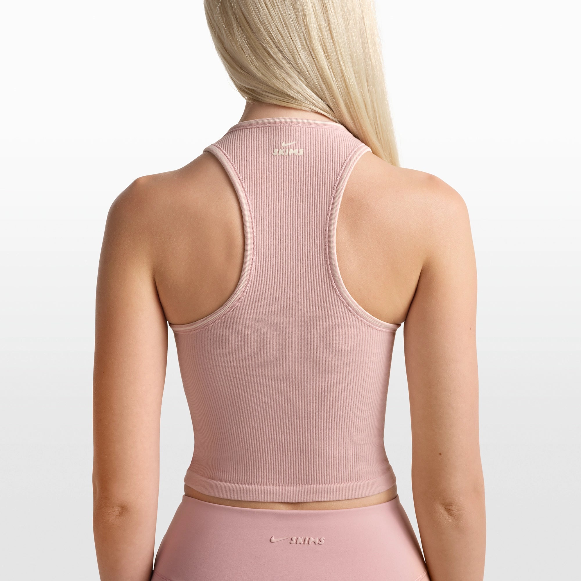 NikeSKIMS RIBBED SEAMLESS RACER FRONT TANK | HIMALAYAN - Image 4