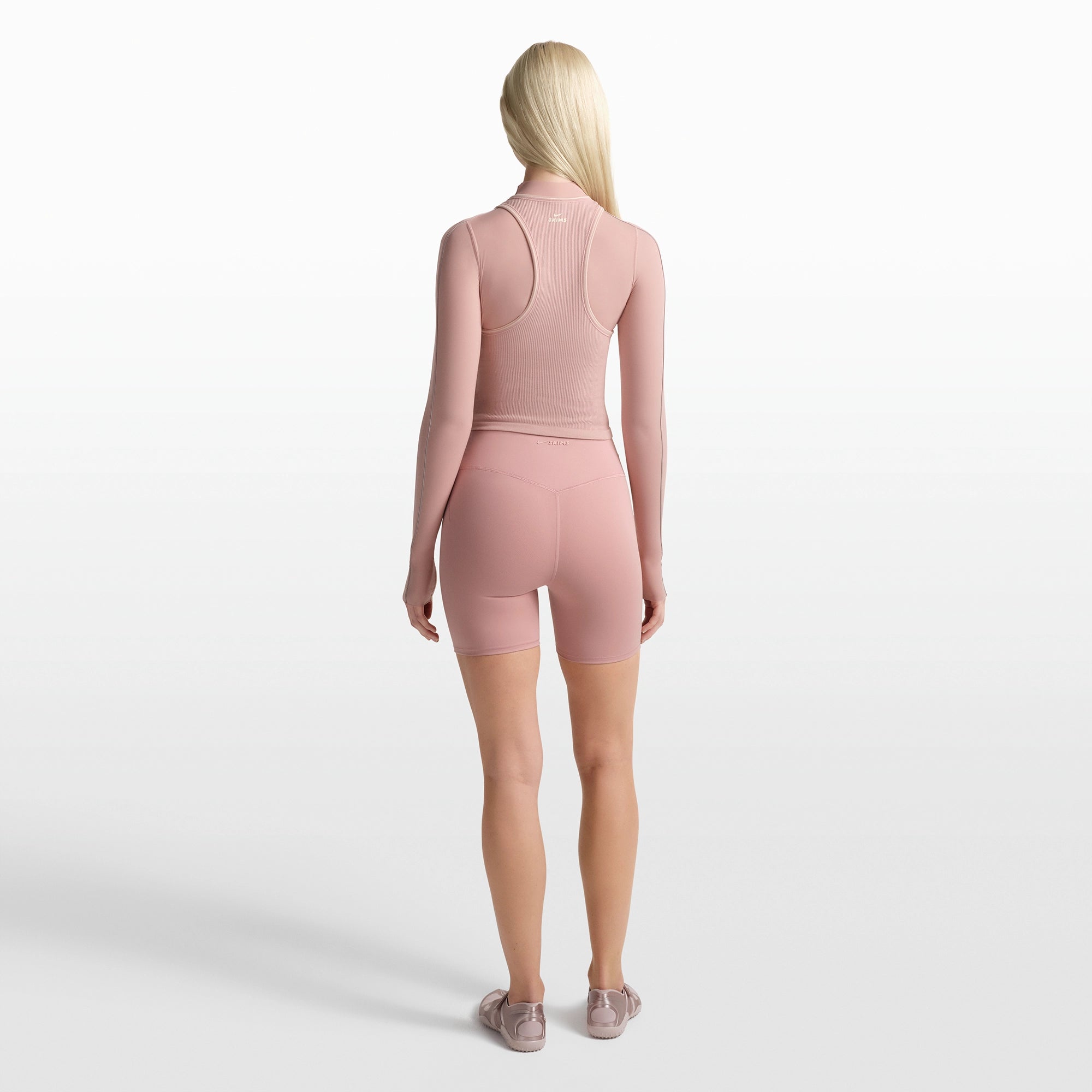 NikeSKIMS RIBBED SEAMLESS RACER FRONT TANK | HIMALAYAN - Image 7
