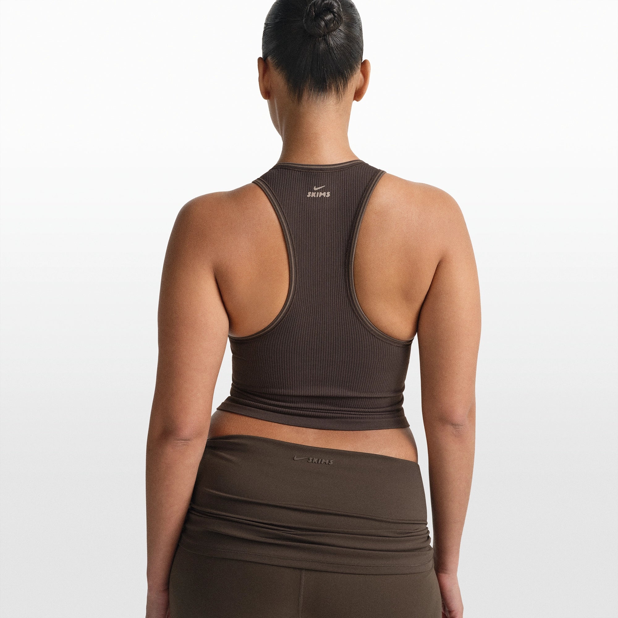 NikeSKIMS RIBBED SEAMLESS RACER FRONT TANK | PHOENIX - Image 4
