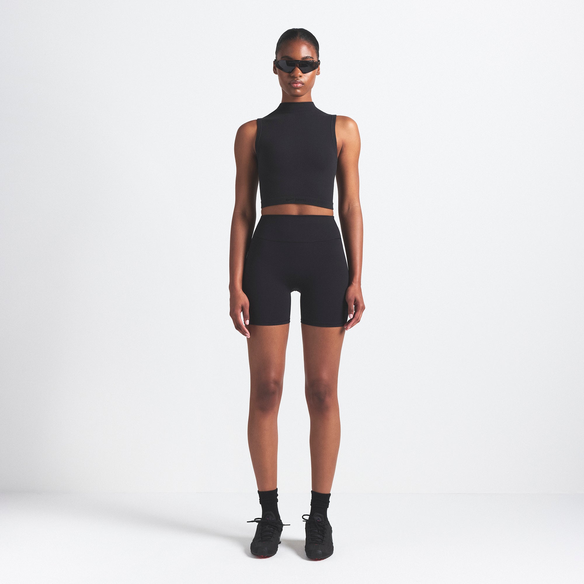 NikeSKIMS VINTAGE SEAMLESS MOCK NECK BRA TOP | OBSIDIAN - Image 2