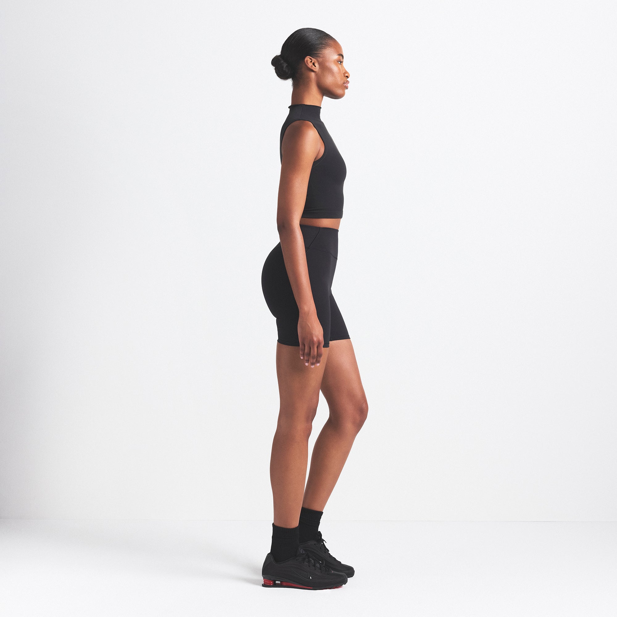 NikeSKIMS VINTAGE SEAMLESS MOCK NECK BRA TOP | OBSIDIAN - Image 4