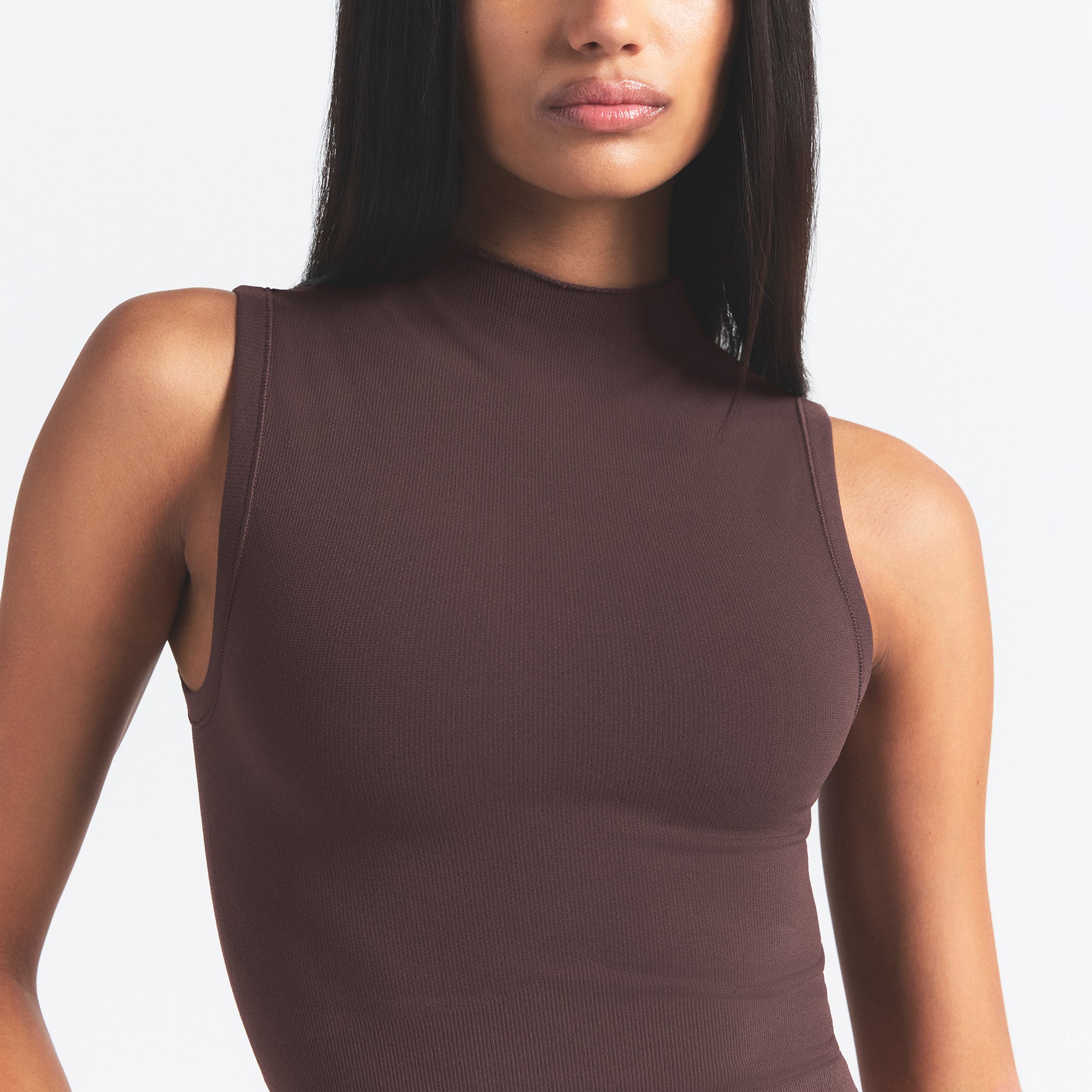 NikeSKIMS VINTAGE SEAMLESS MOCK NECK BRA TOP | PHOENIX - Image 9