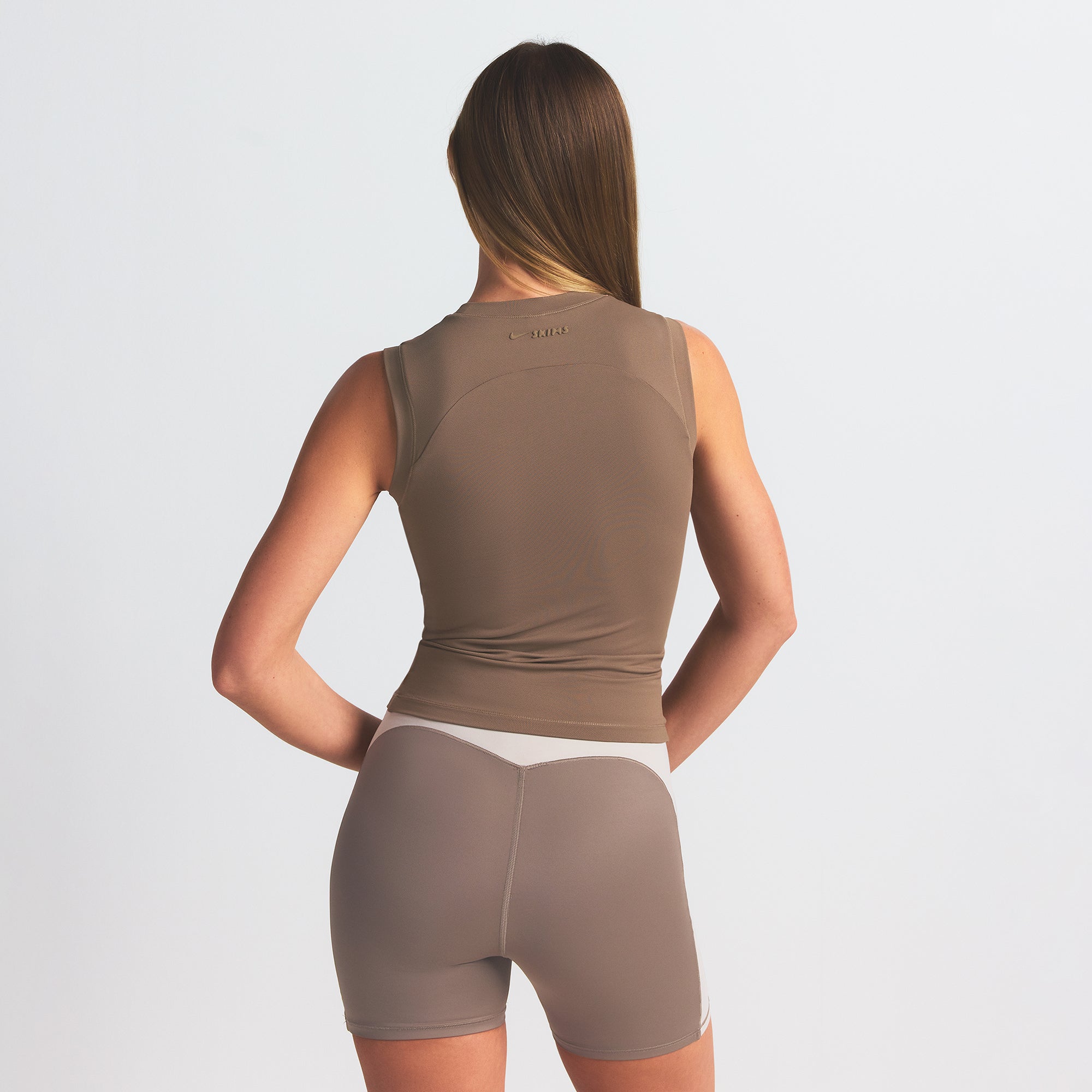 NikeSKIMS AIRY MUSCLE T-SHIRT | MYRRH - Image 3